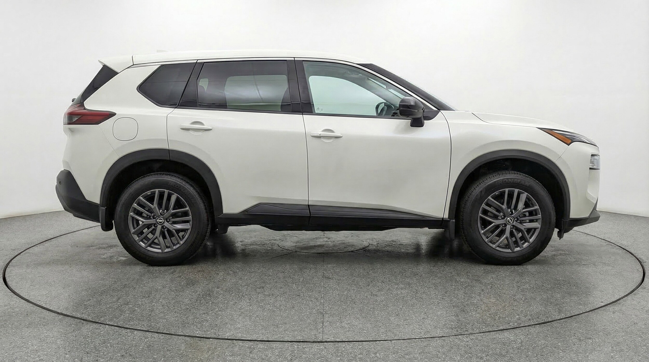 Thumbnail: 2023 Nissan Rogue - 11