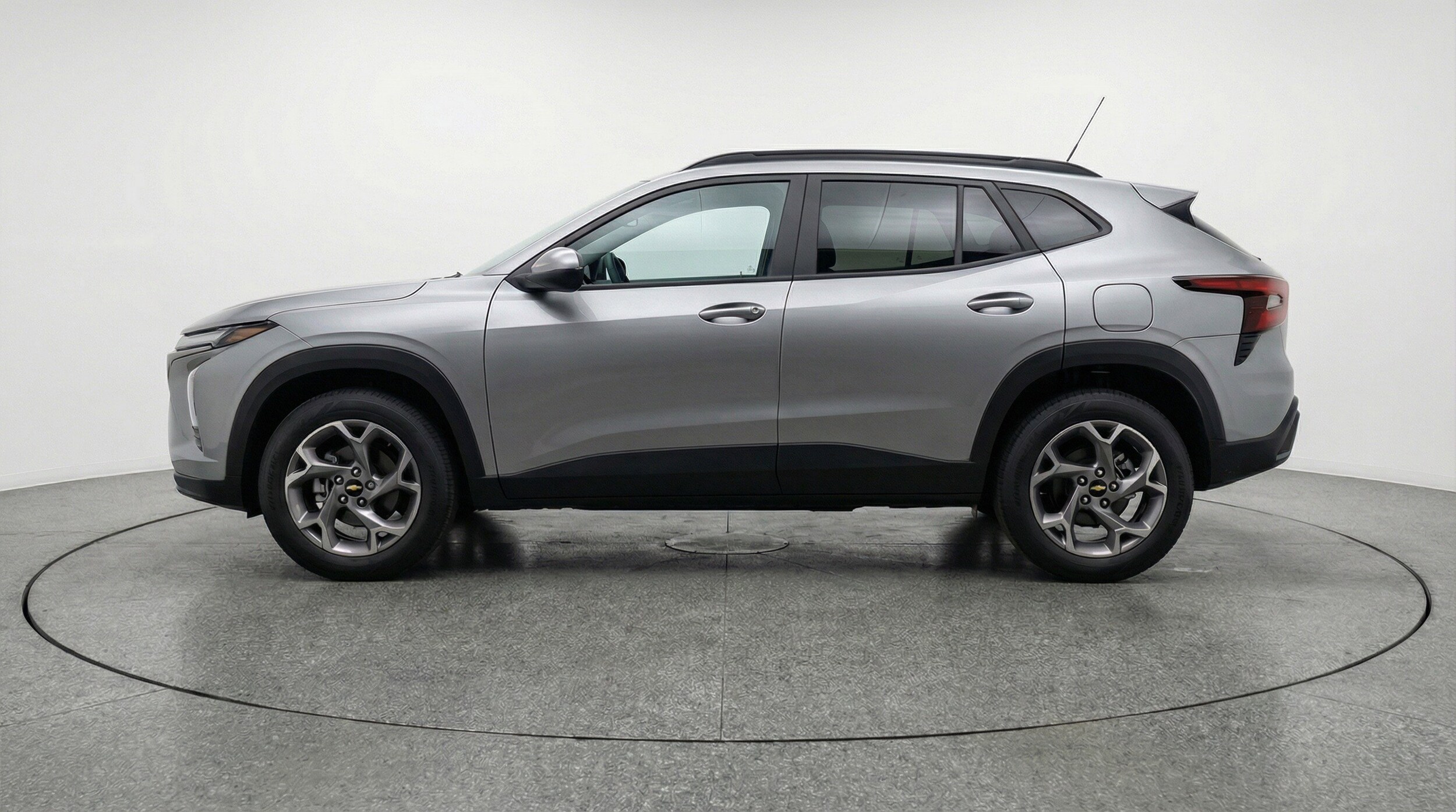 Thumbnail: 2025 Chevrolet Trax - 5