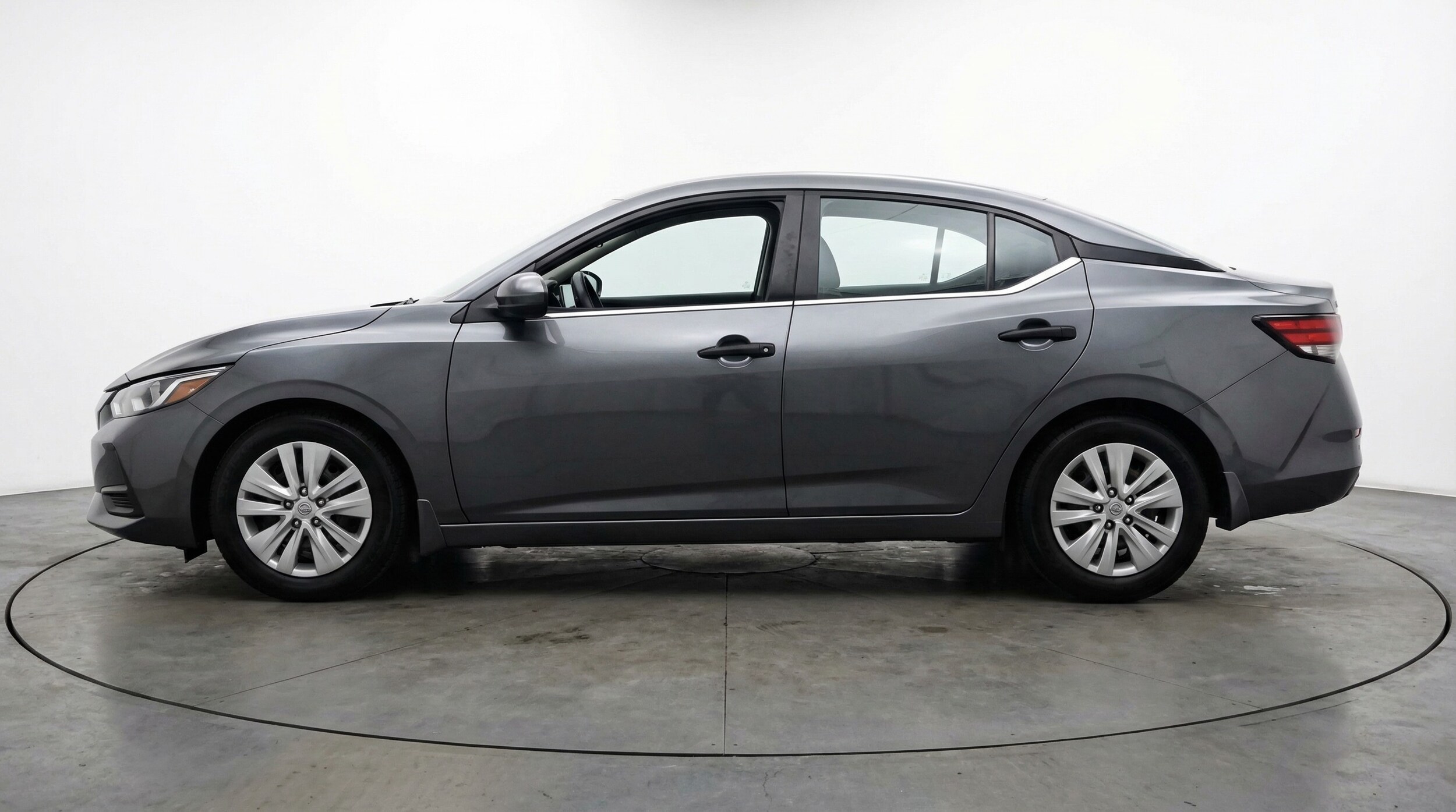 Thumbnail: 2025 Nissan Sentra - 4