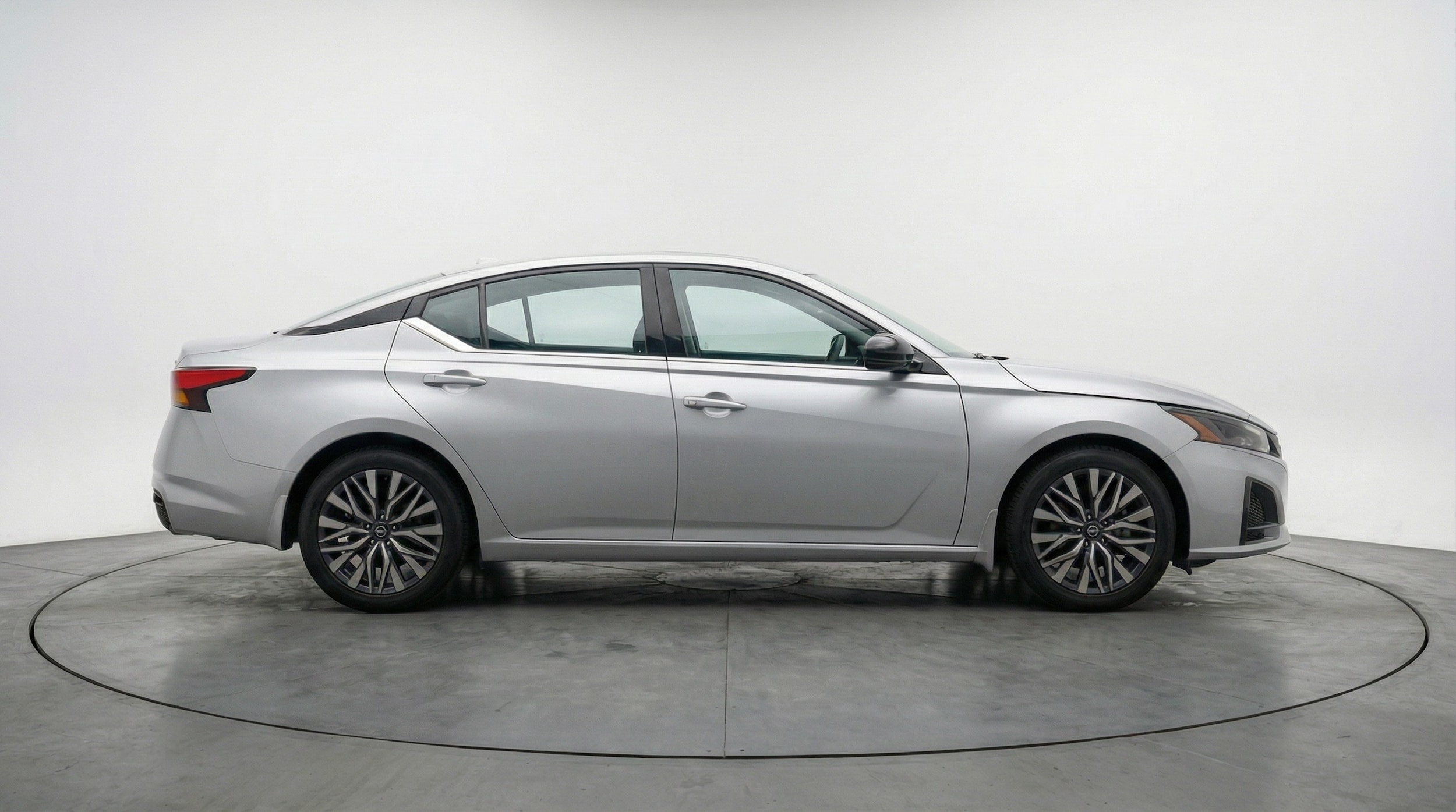 Thumbnail: 2025 Nissan Altima - 8