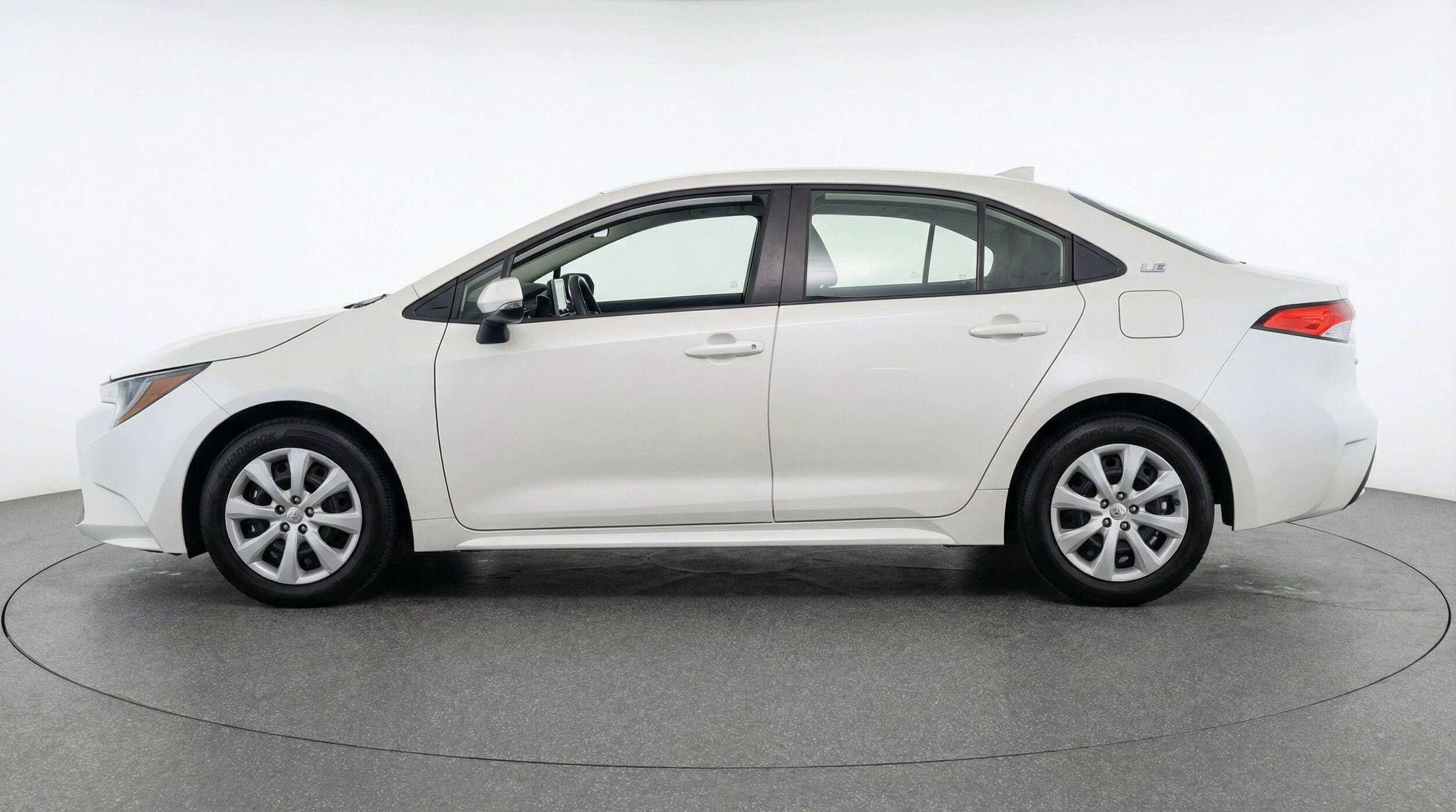 Thumbnail: 2025 Toyota Corolla - 5