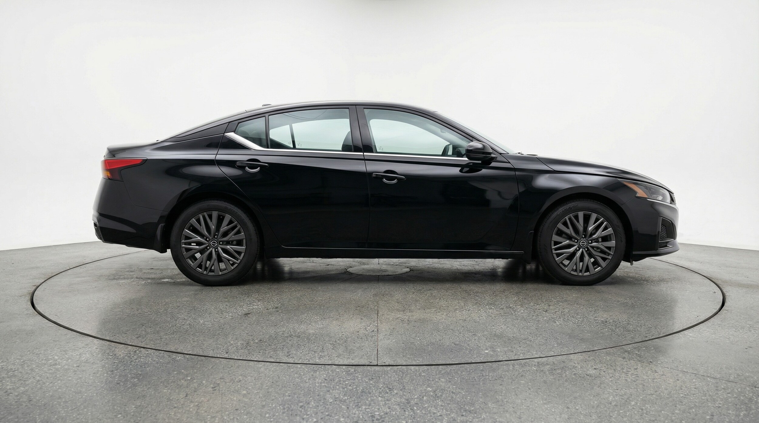 Thumbnail: 2025 Nissan Altima - 8