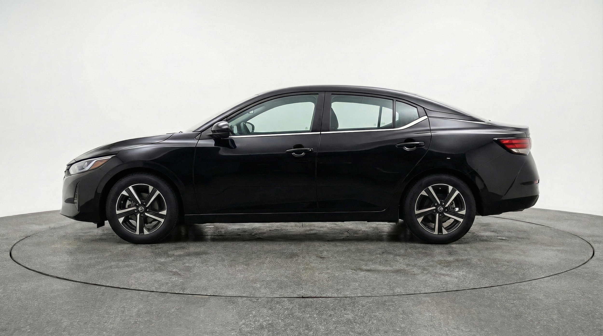 Thumbnail: 2025 Nissan Sentra - 5