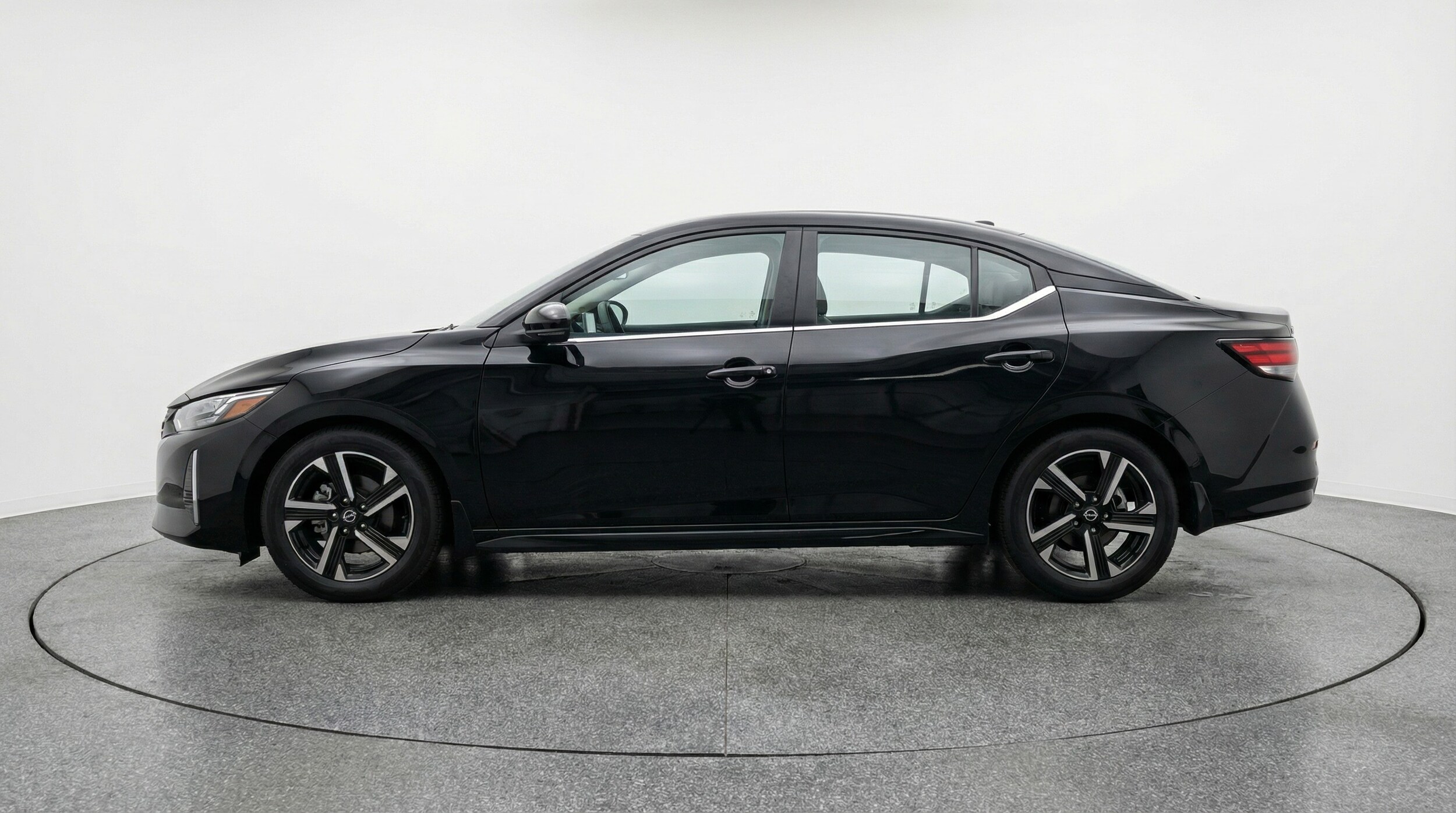 Thumbnail: 2025 Nissan Sentra - 4