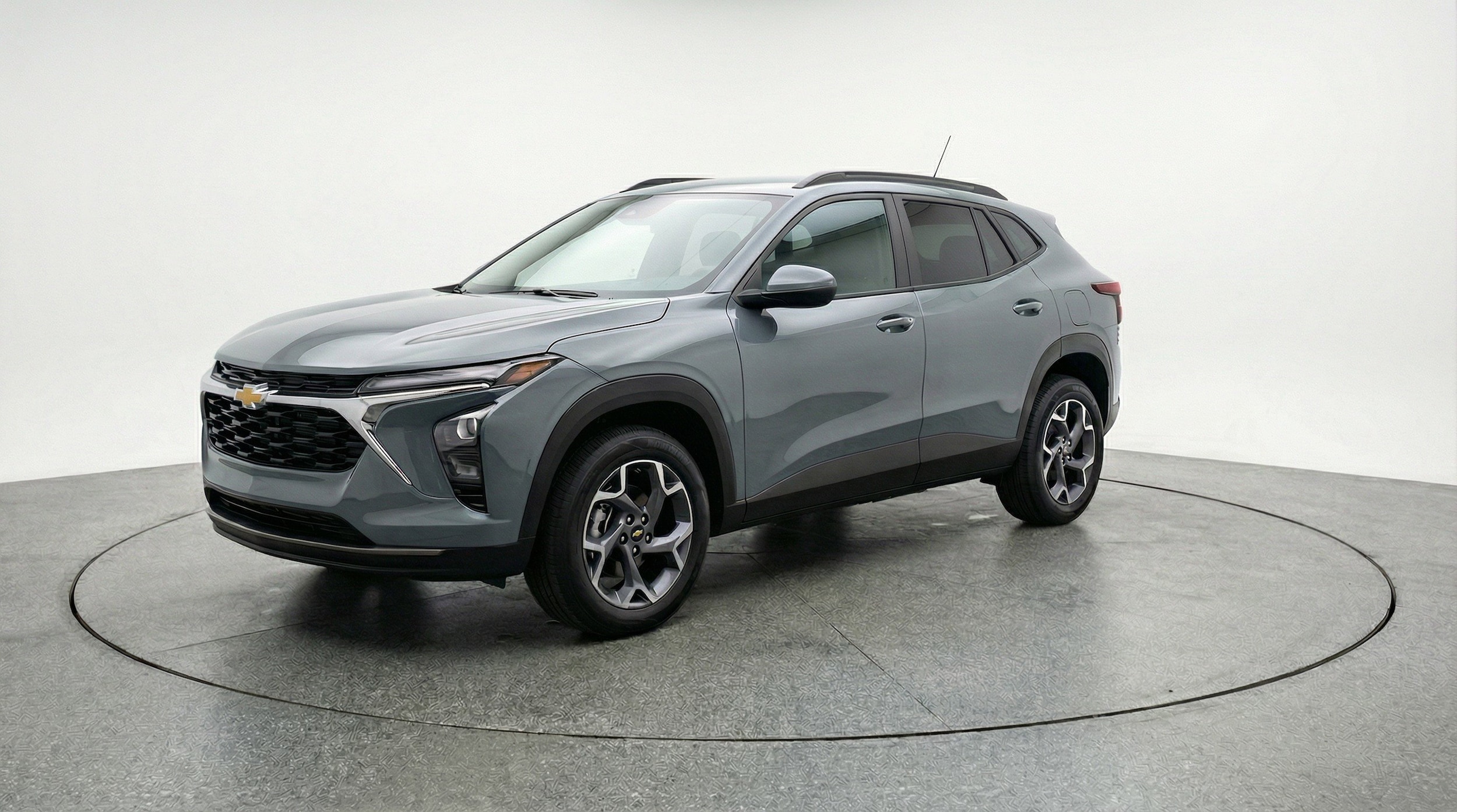 Thumbnail: 2025 Chevrolet Trax - 3