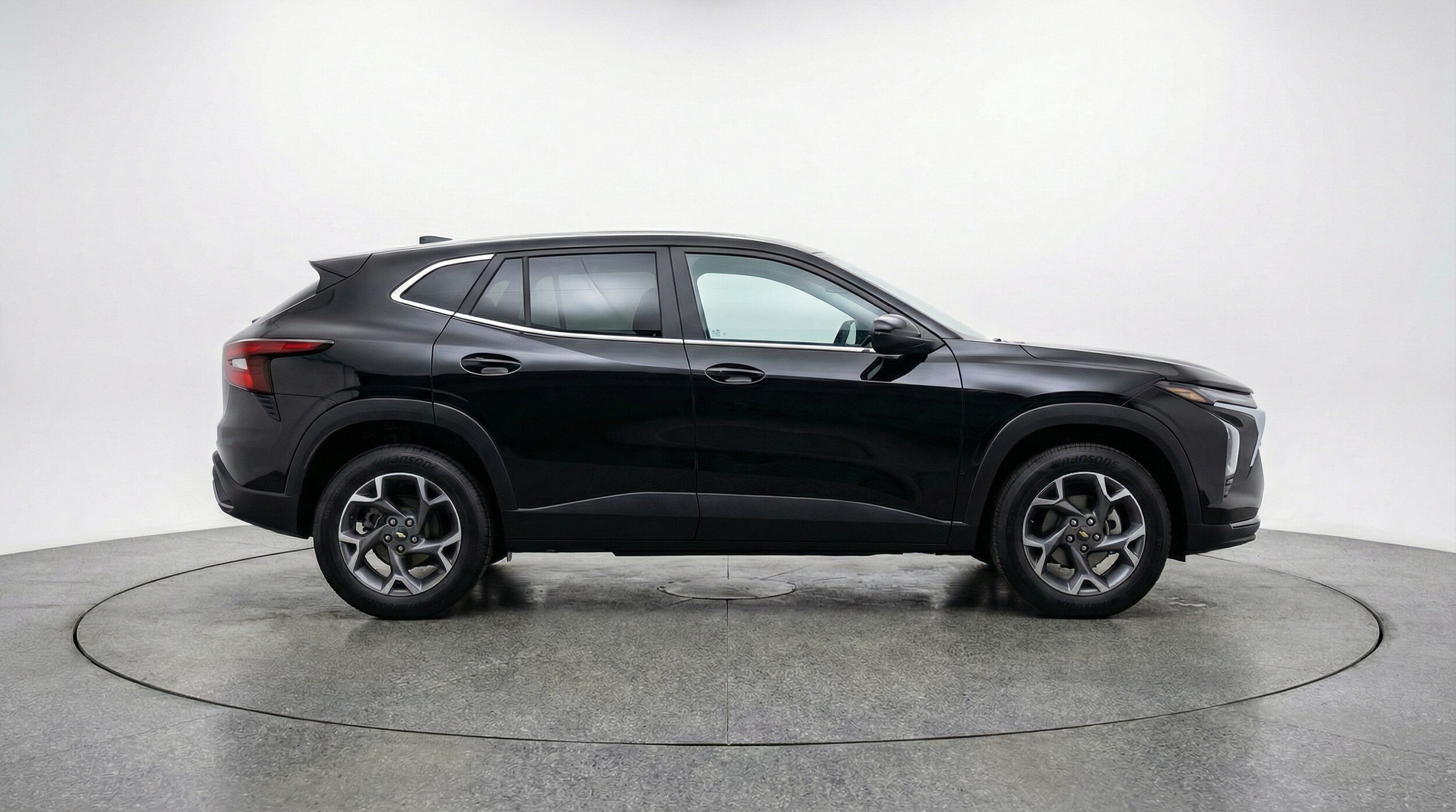 Thumbnail: 2025 Chevrolet Trax - 8