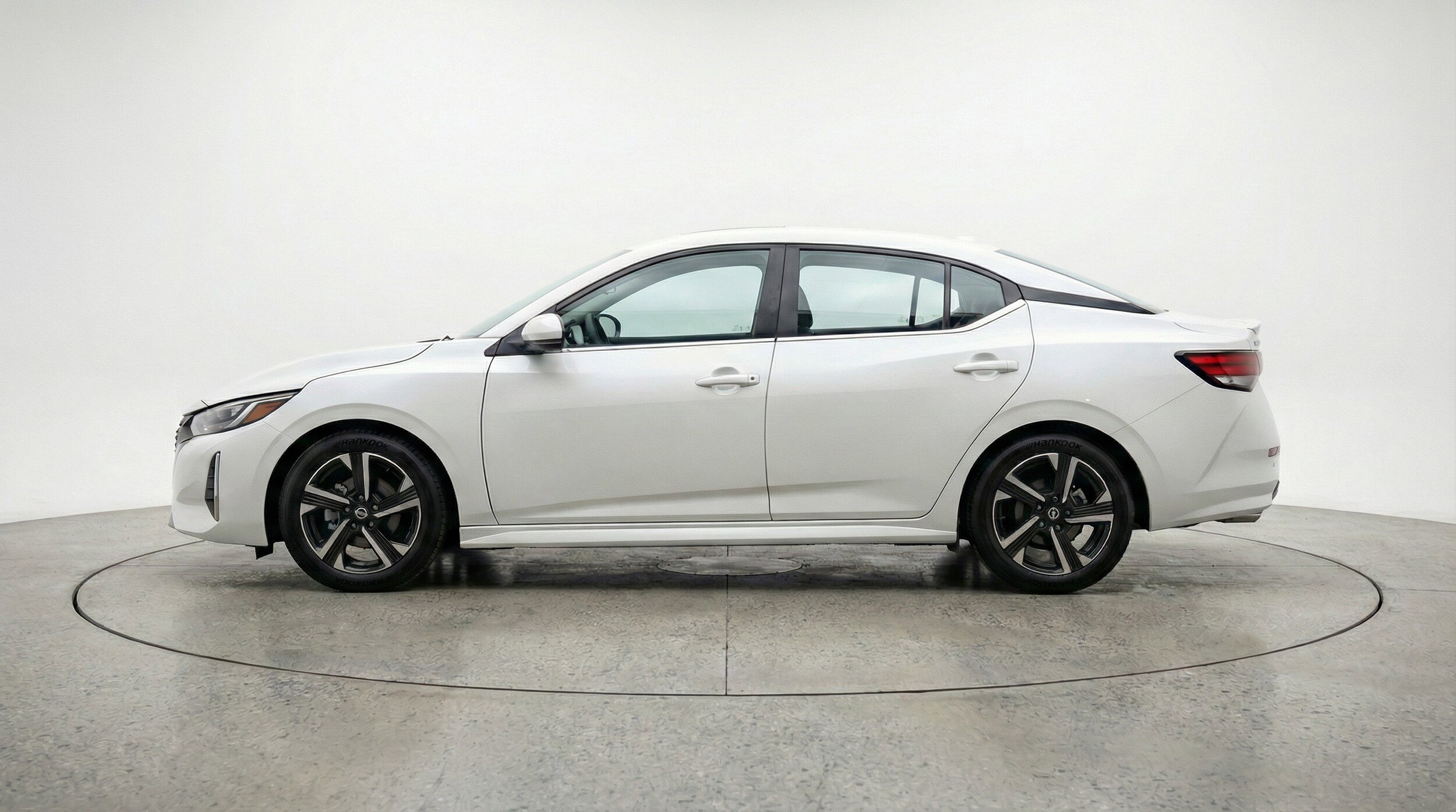 Thumbnail: 2025 Nissan Sentra - 5