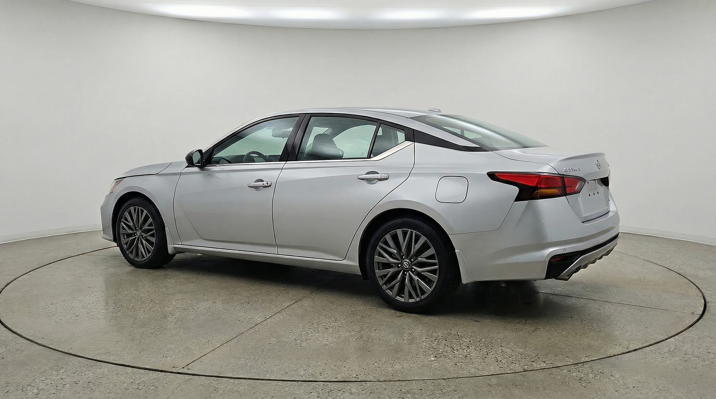 Thumbnail: 2025 Nissan Altima - 5