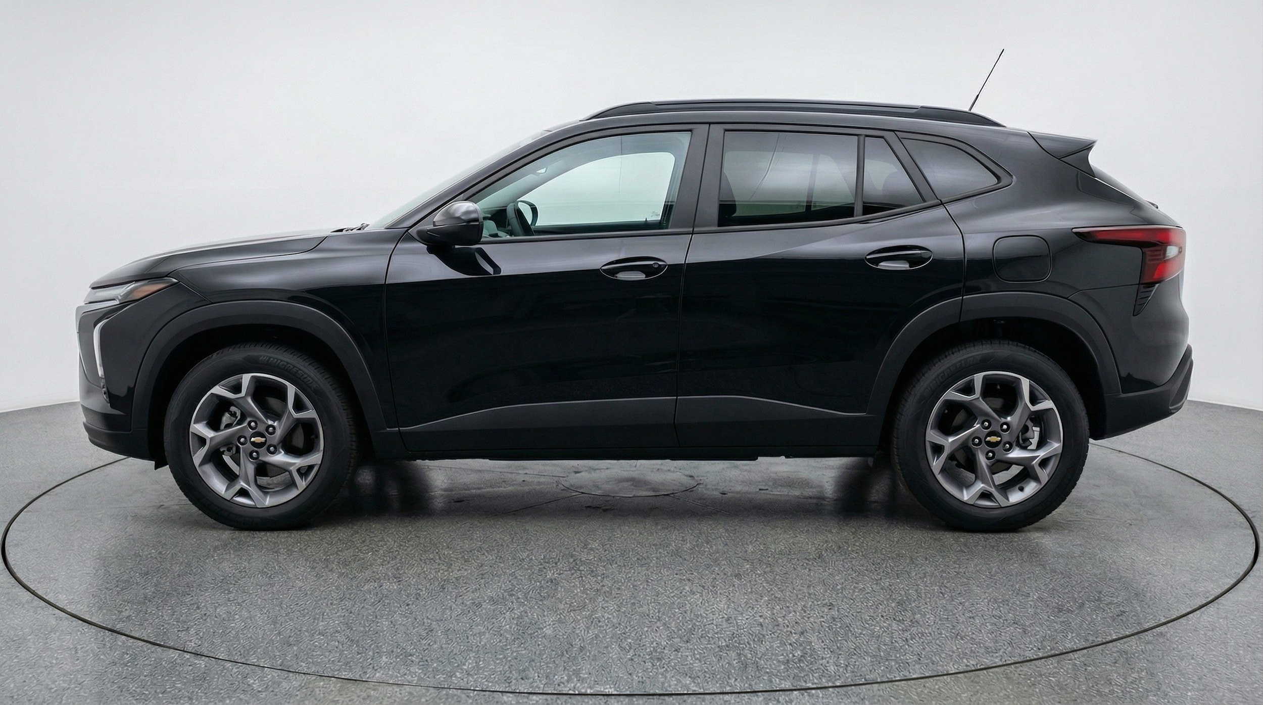 Thumbnail: 2025 Chevrolet Trax - 4