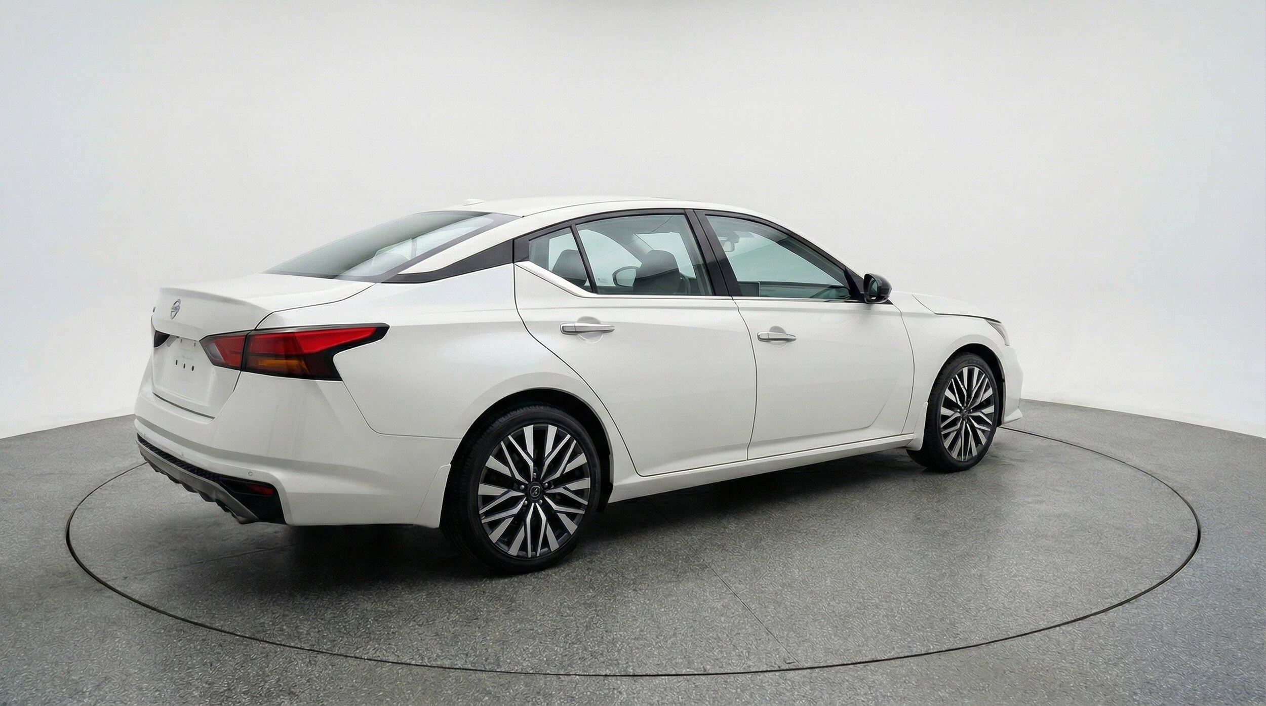 Thumbnail: 2025 Nissan Altima - 9