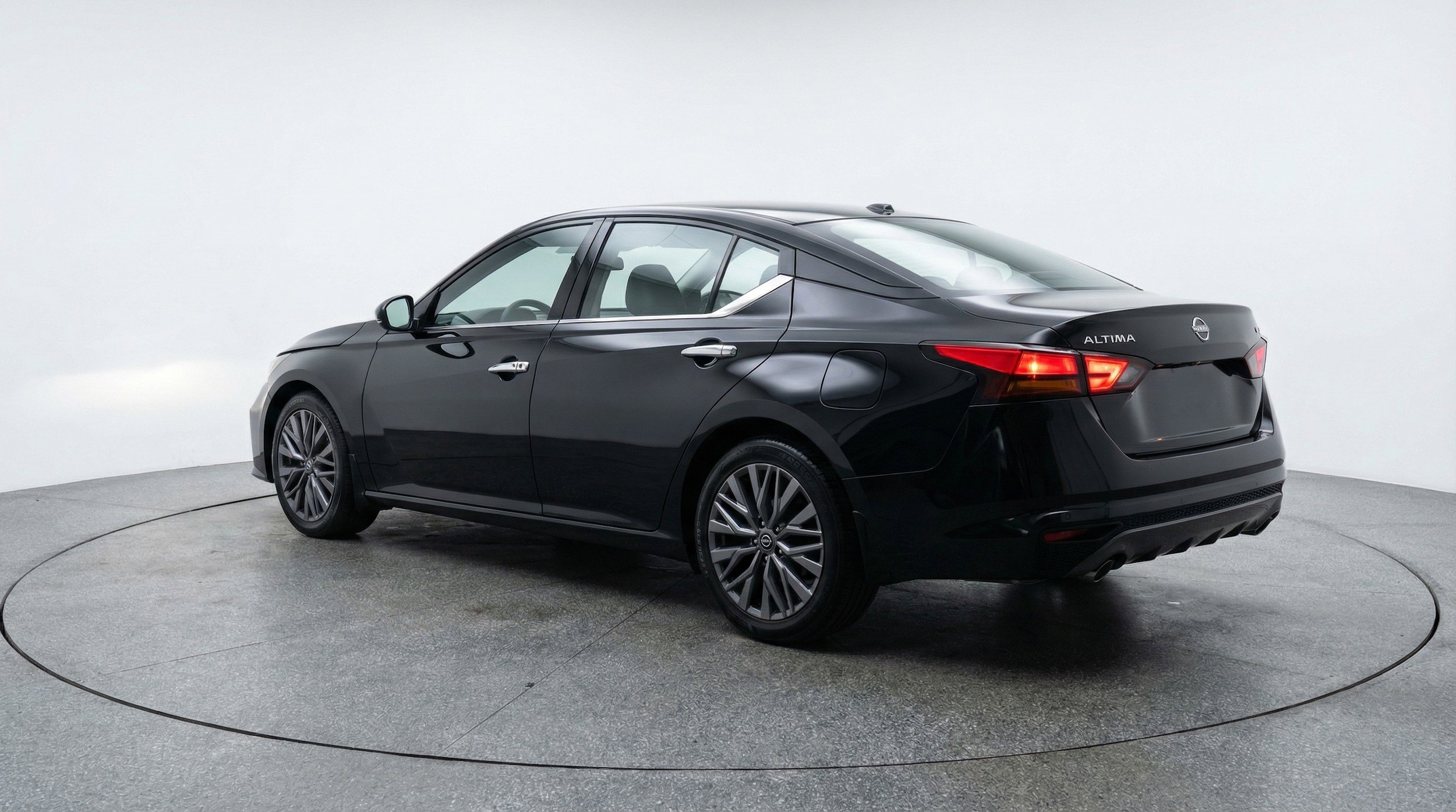 Thumbnail: 2025 Nissan Altima - 6