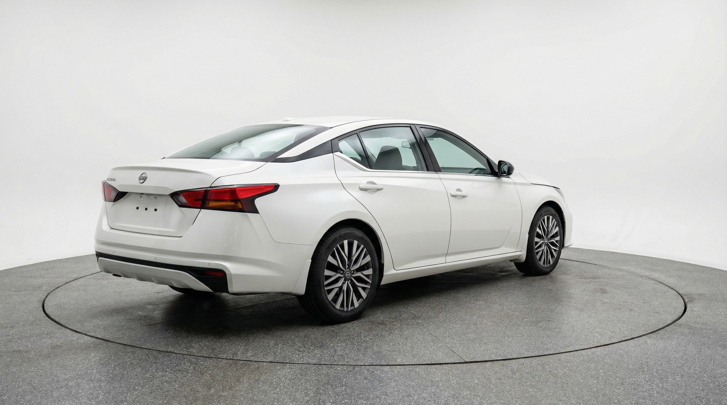 Thumbnail: 2025 Nissan Altima - 9
