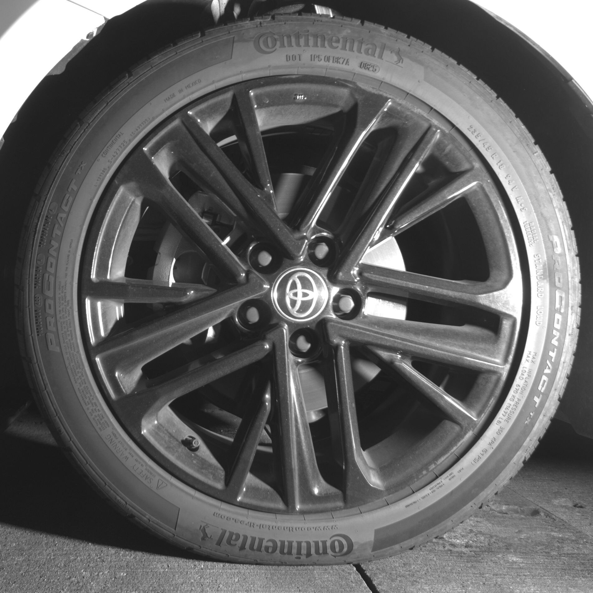 Thumbnail: 2025 Toyota Camry - 9