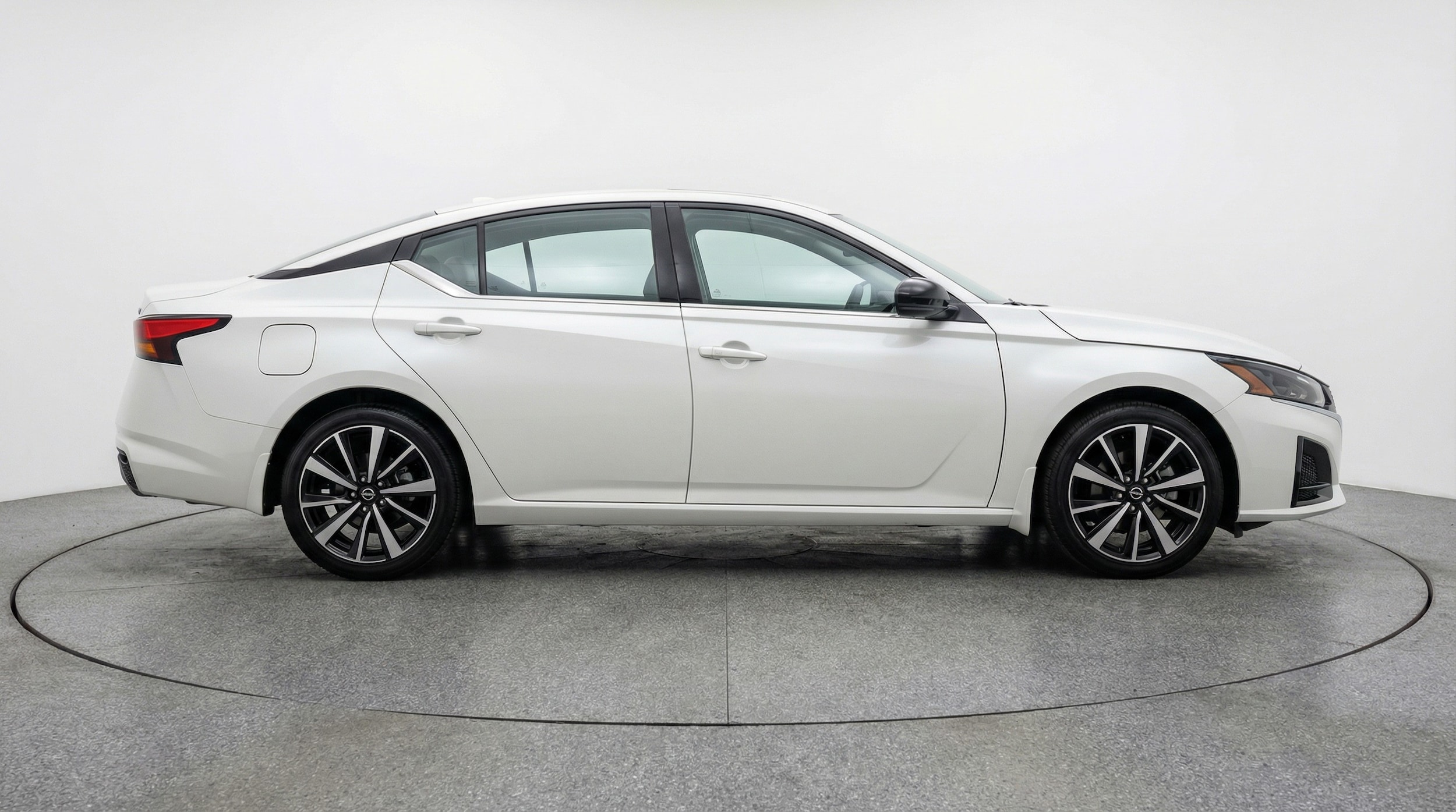 Thumbnail: 2025 Nissan Altima - 8