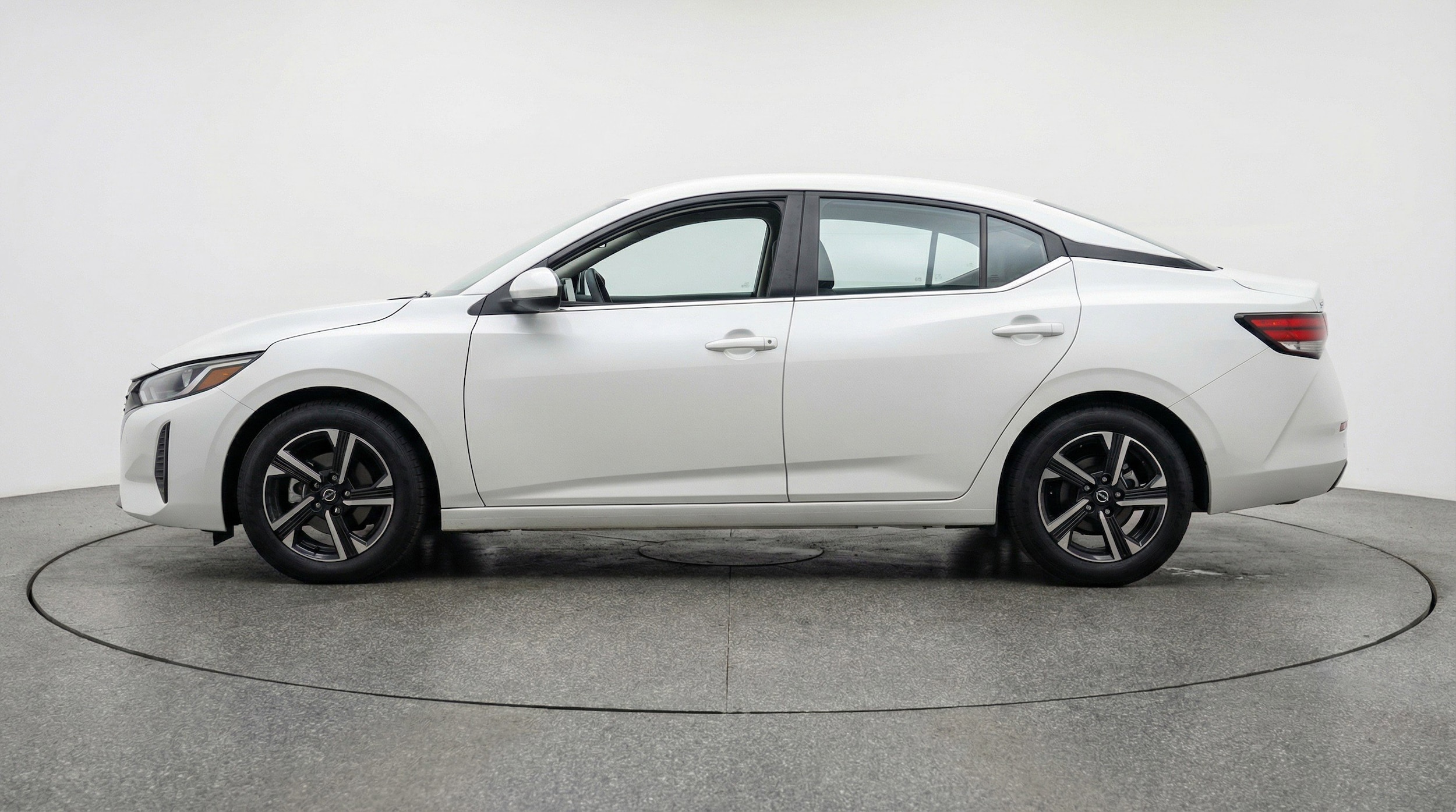 Thumbnail: 2025 Nissan Sentra - 5