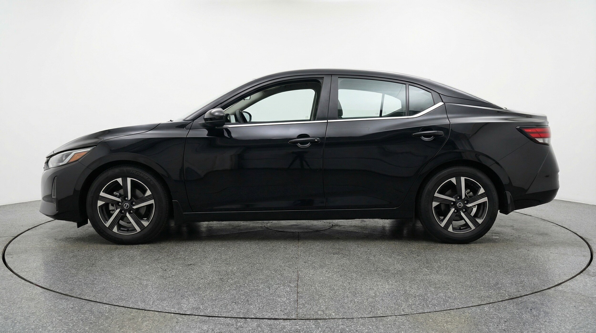 Thumbnail: 2025 Nissan Sentra - 5