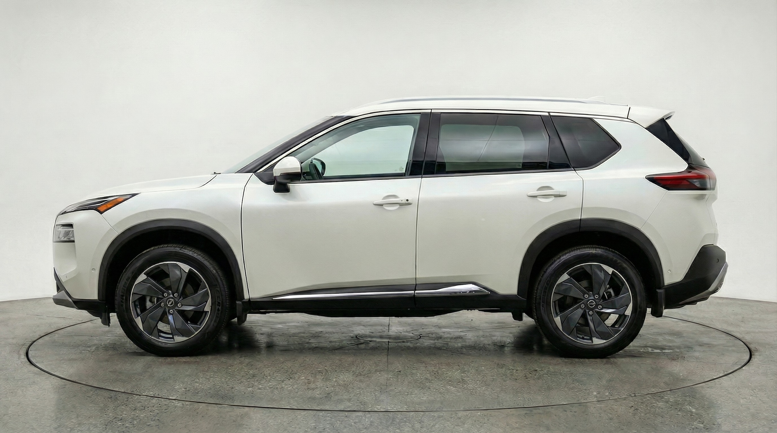 Thumbnail: 2025 Nissan Rogue - 4