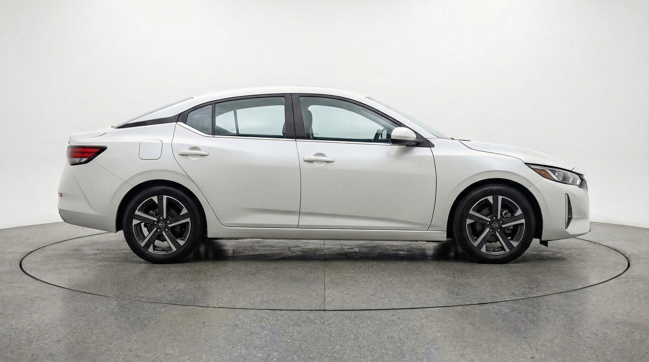 Thumbnail: 2025 Nissan Sentra - 11