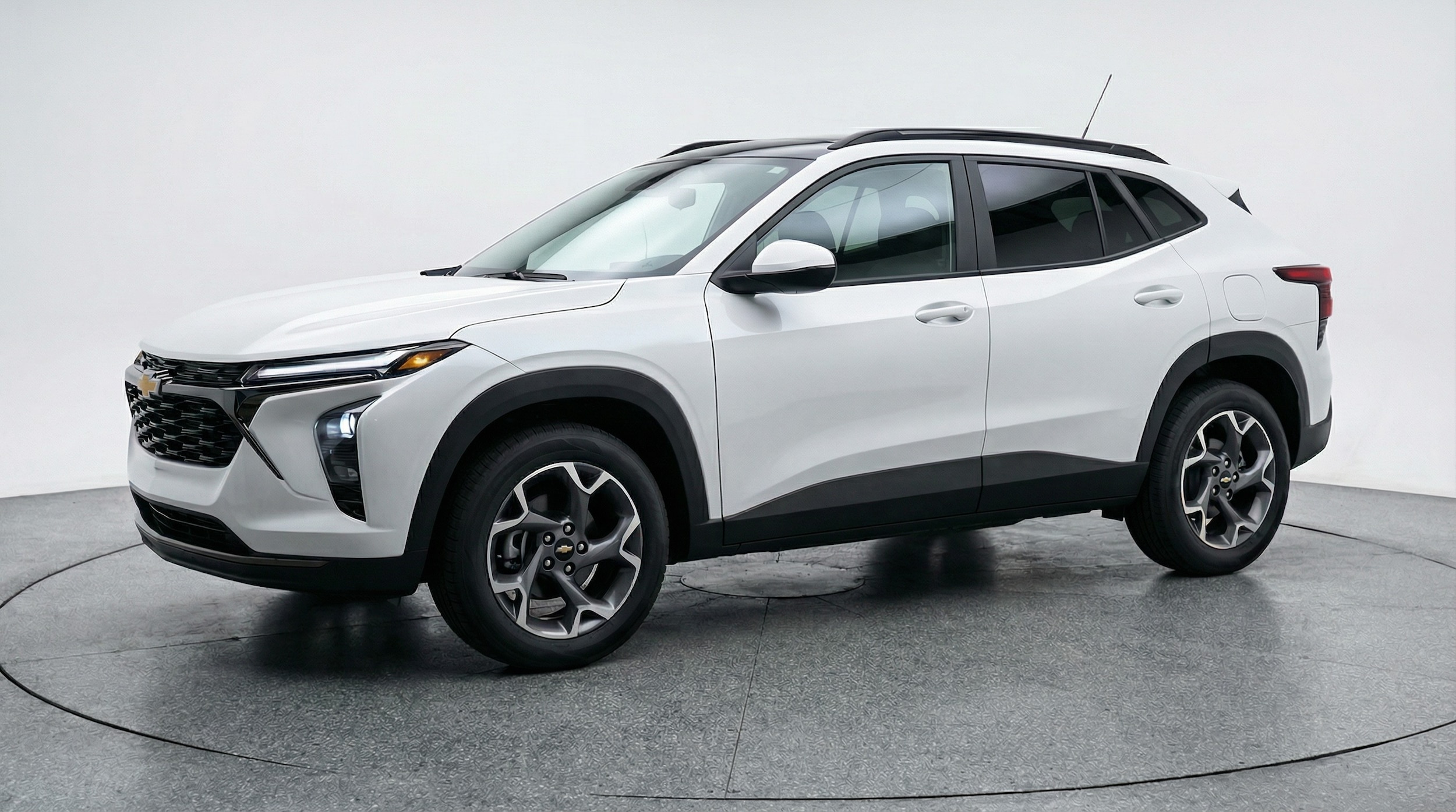 Thumbnail: 2025 Chevrolet Trax - 3