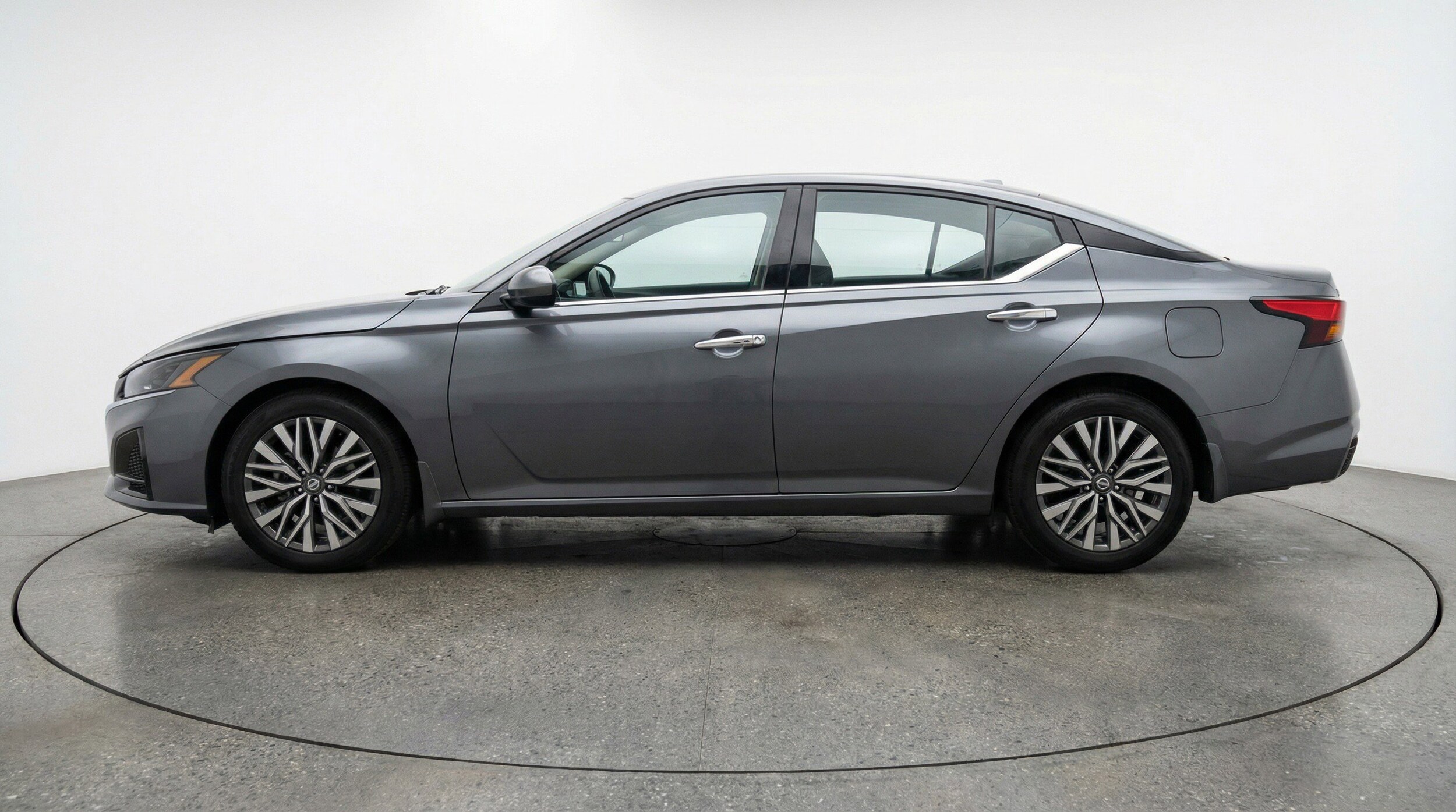 Thumbnail: 2025 Nissan Altima - 5