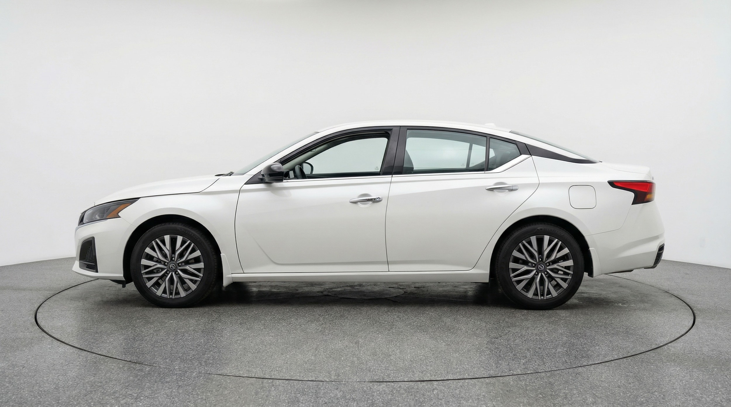 Thumbnail: 2025 Nissan Altima - 4