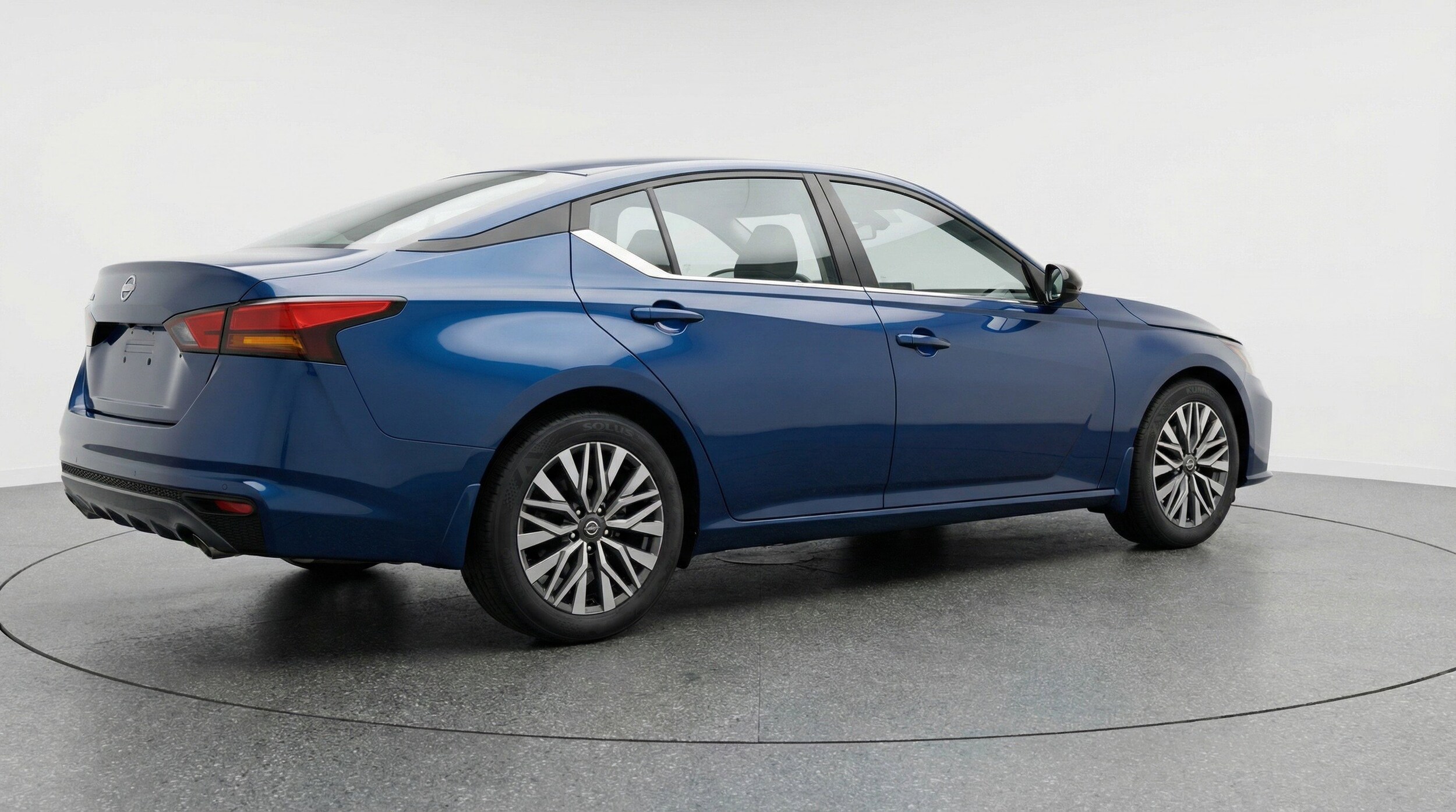 Thumbnail: 2025 Nissan Altima - 9