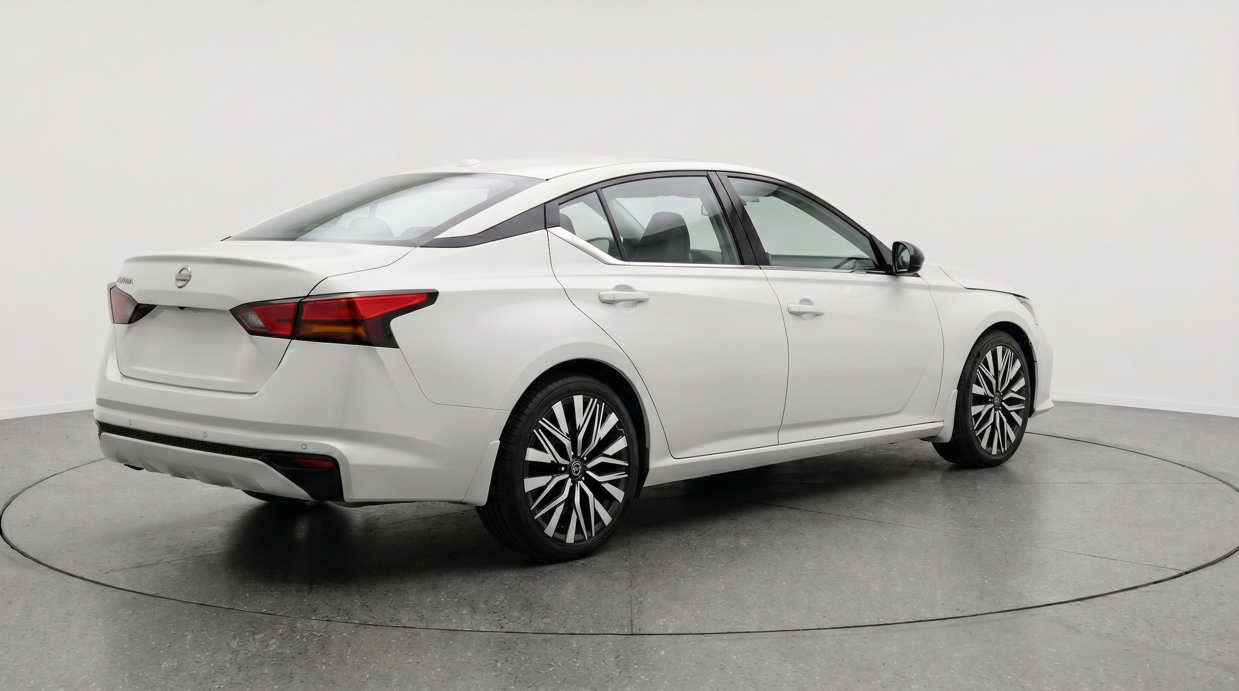 Thumbnail: 2025 Nissan Altima - 9
