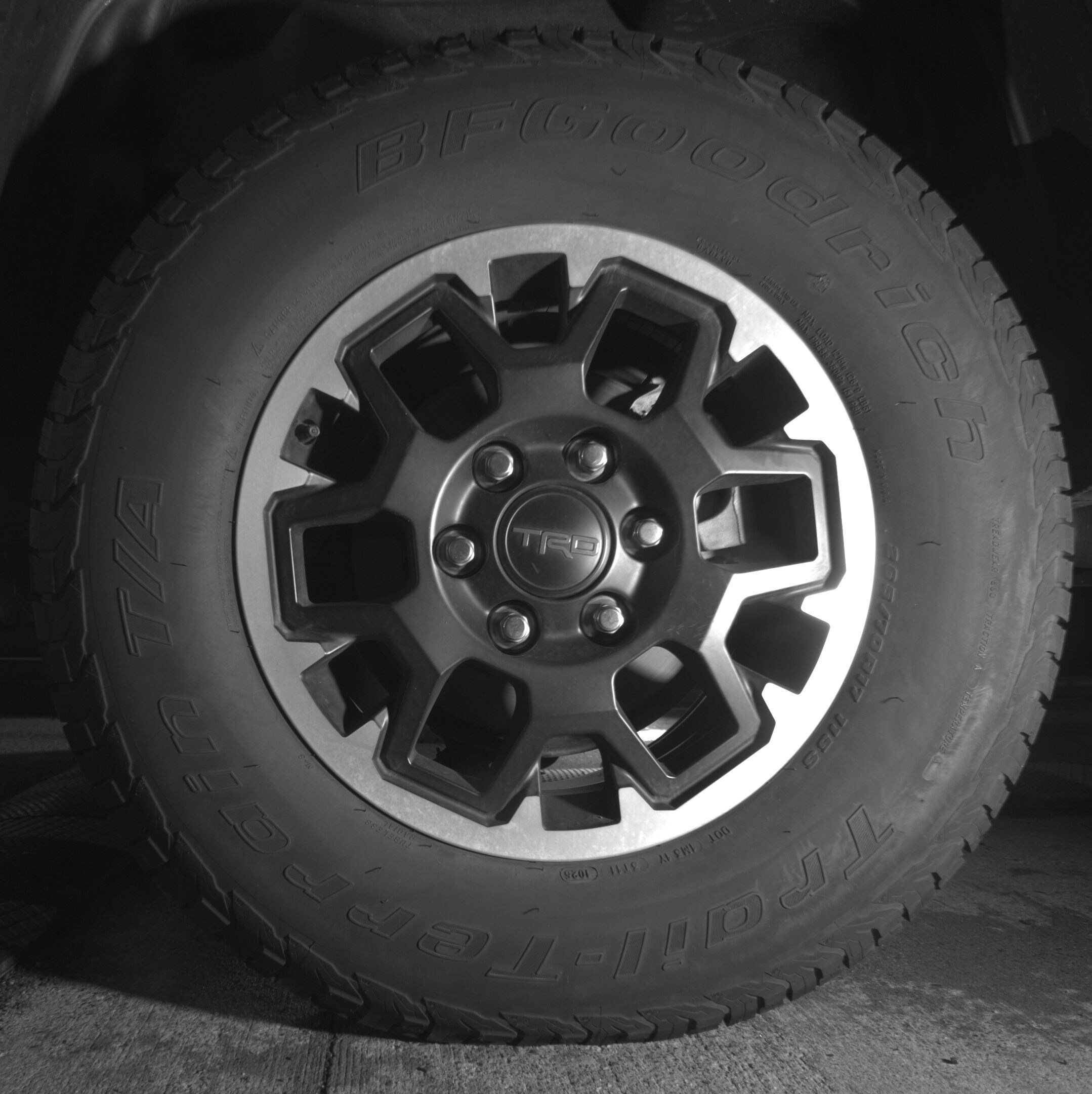 Thumbnail: 2025 Toyota Tacoma - 10