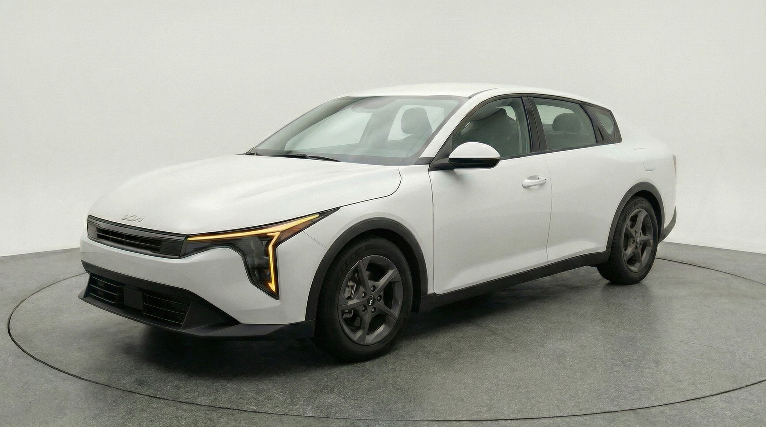 Thumbnail: 2025 Kia K4 - 3