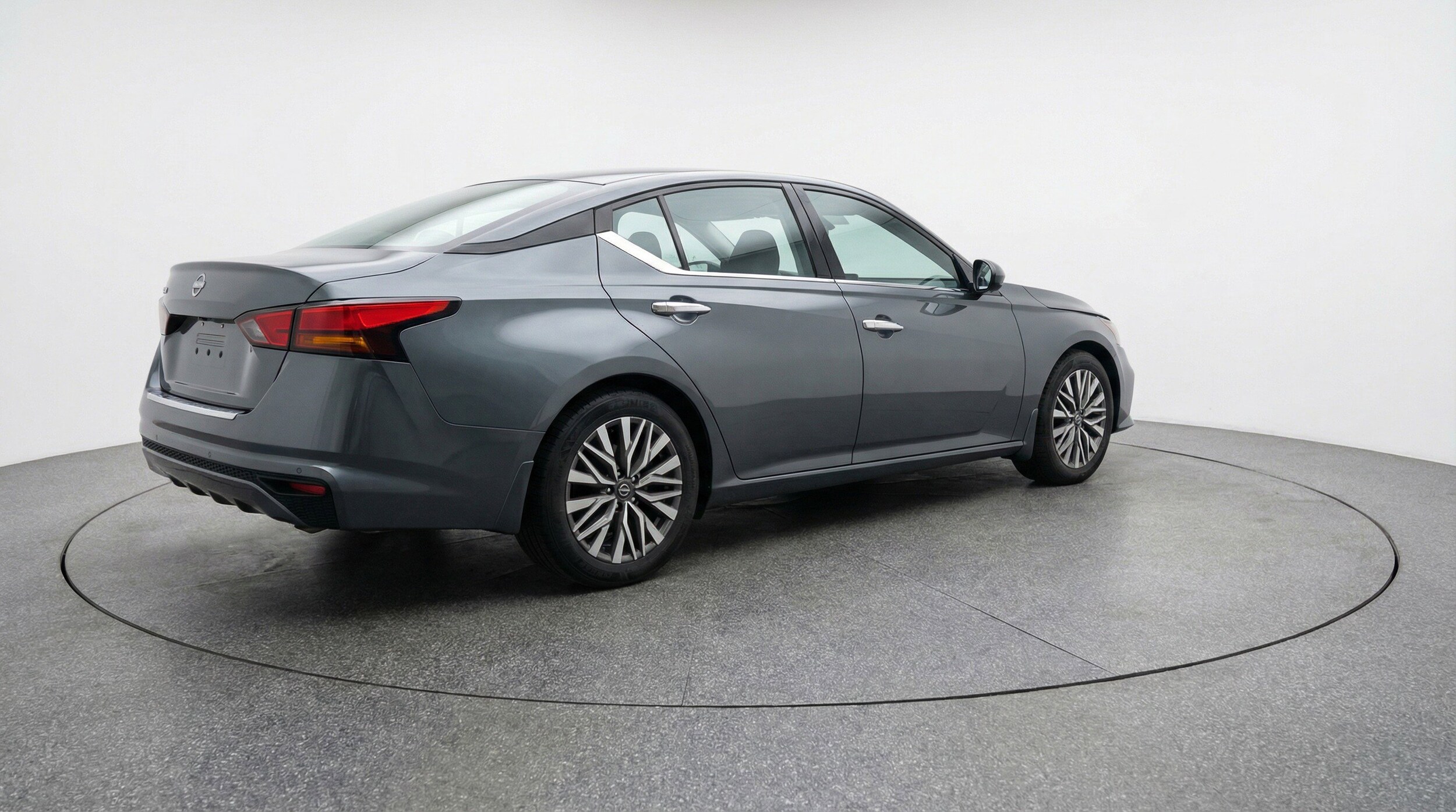 Thumbnail: 2025 Nissan Altima - 9