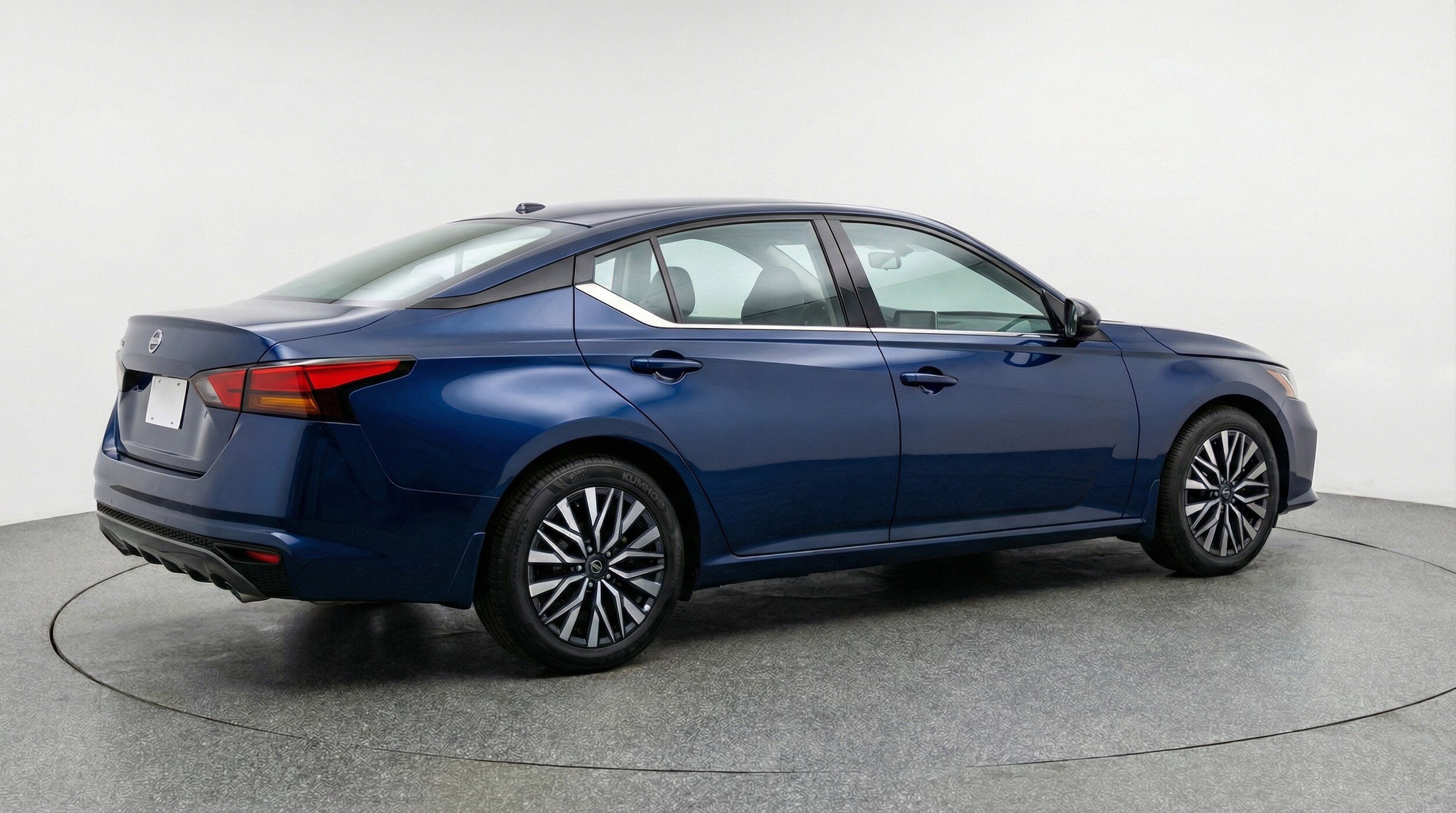 Thumbnail: 2025 Nissan Altima - 9