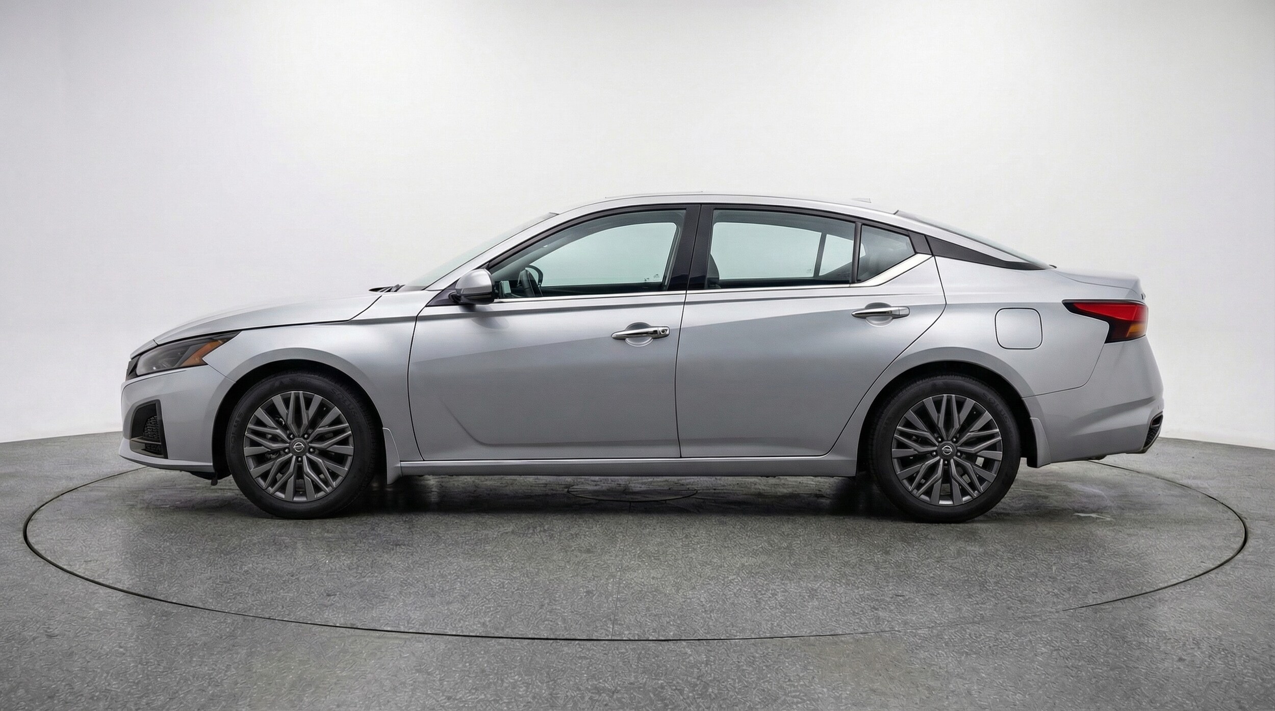 Thumbnail: 2025 Nissan Altima - 4