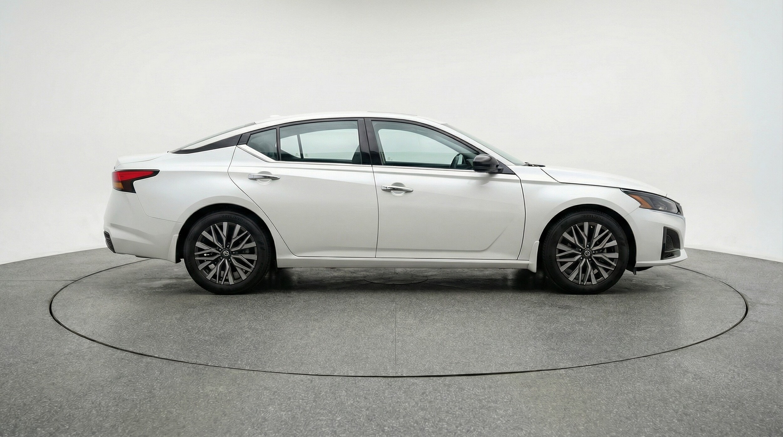 Thumbnail: 2025 Nissan Altima - 8