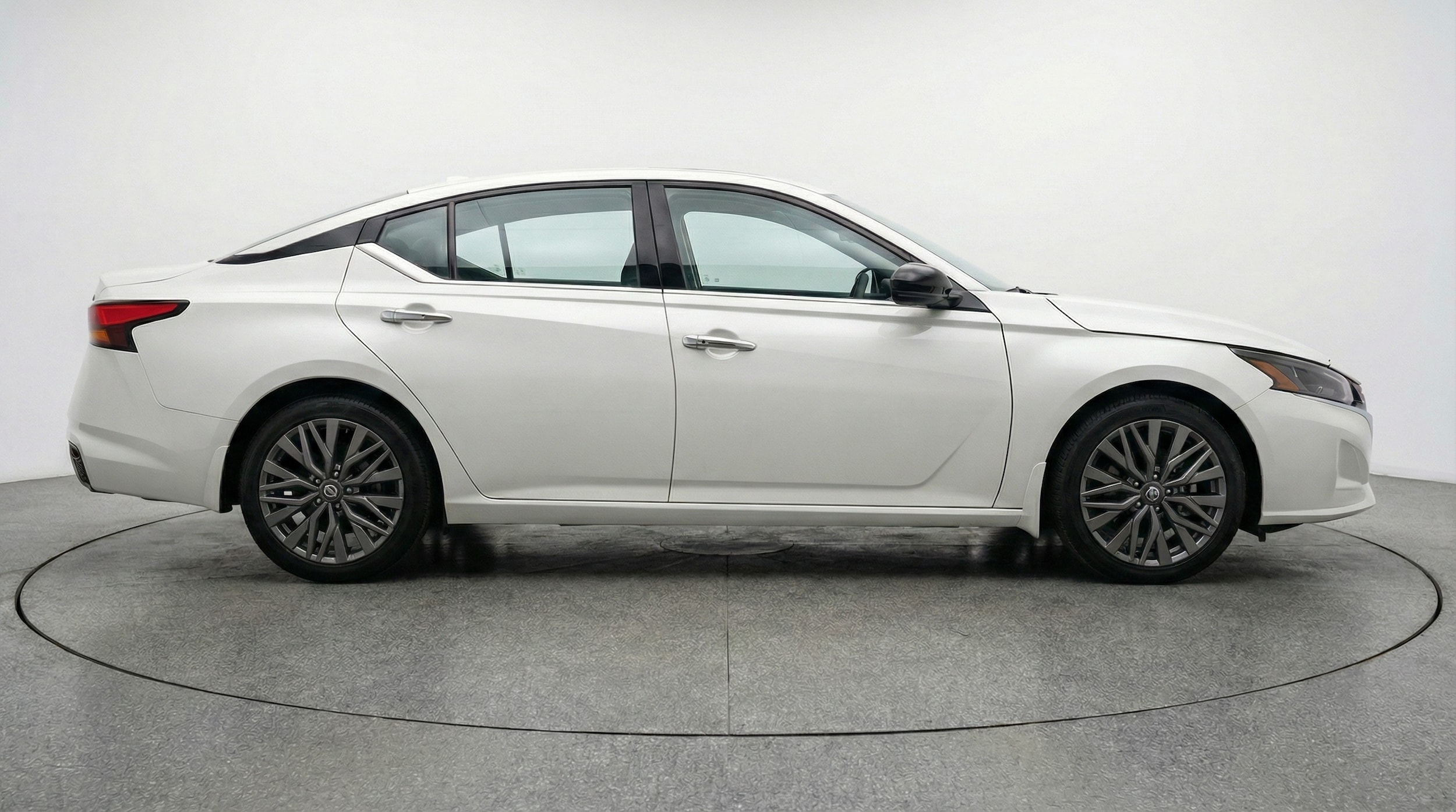 Thumbnail: 2025 Nissan Altima - 8