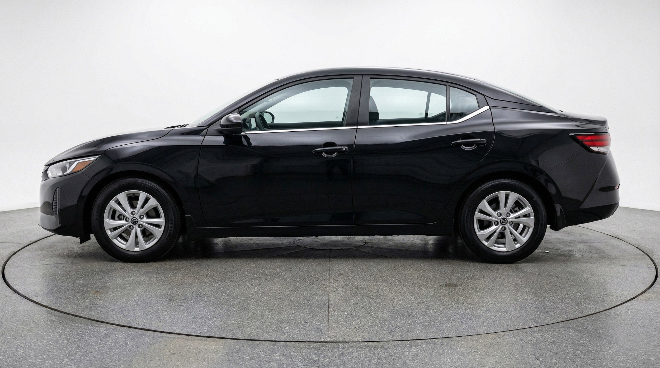 Thumbnail: 2025 Nissan Sentra - 5