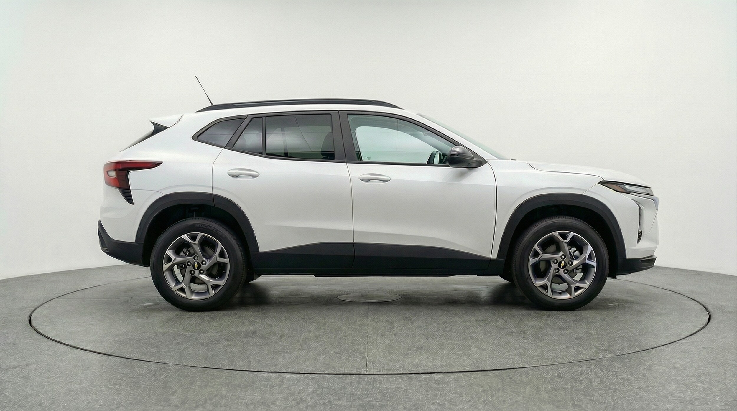 Thumbnail: 2025 Chevrolet Trax - 8