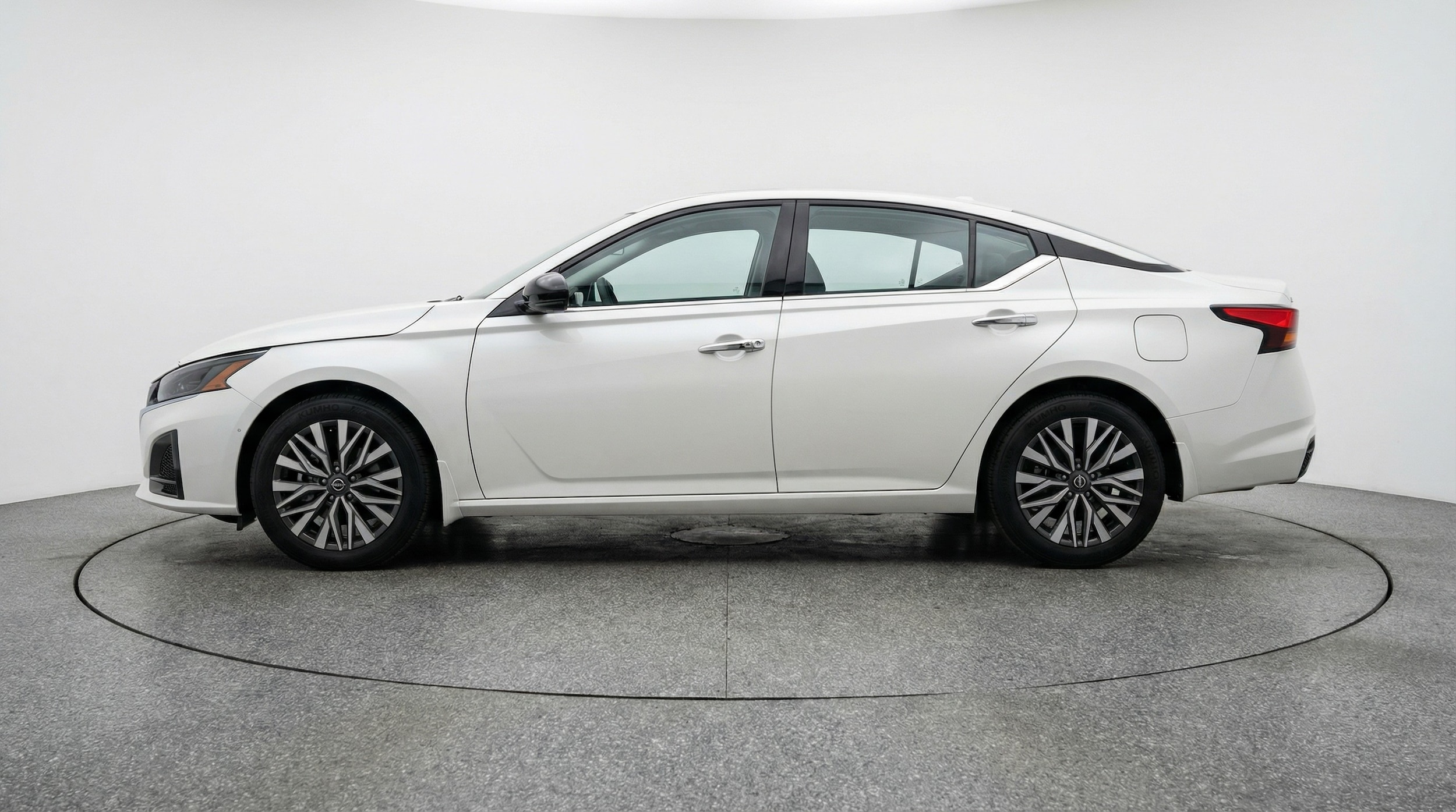 Thumbnail: 2025 Nissan Altima - 4