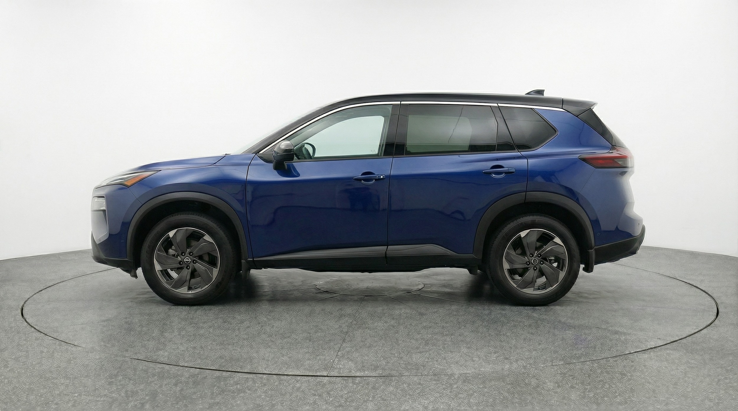 Thumbnail: 2025 Nissan Rogue - 4