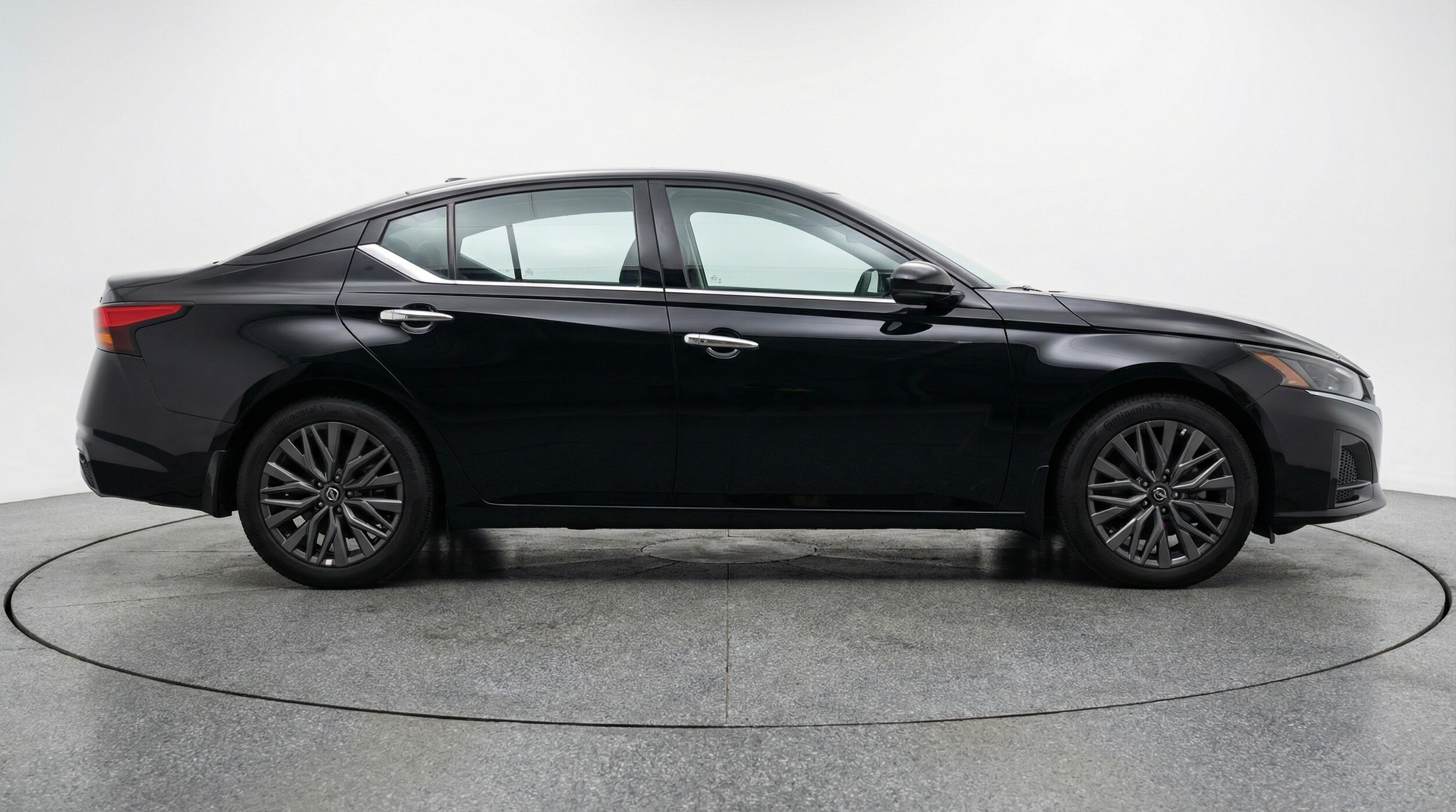 Thumbnail: 2025 Nissan Altima - 8