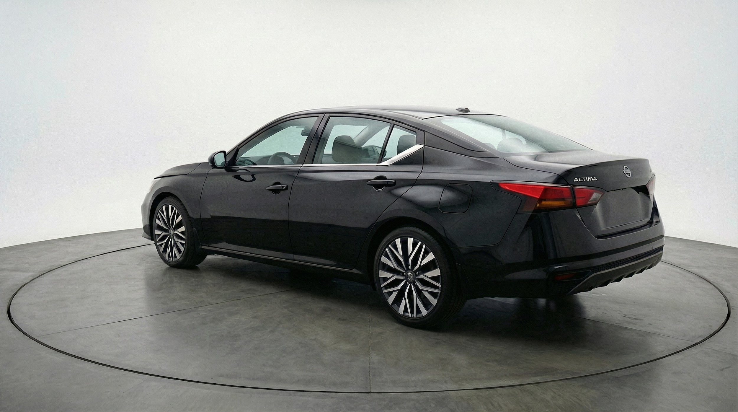 Thumbnail: 2025 Nissan Altima - 5