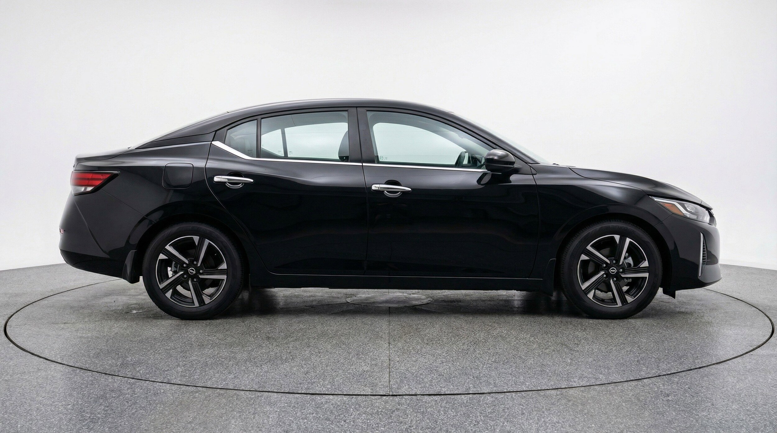 Thumbnail: 2025 Nissan Sentra - 11