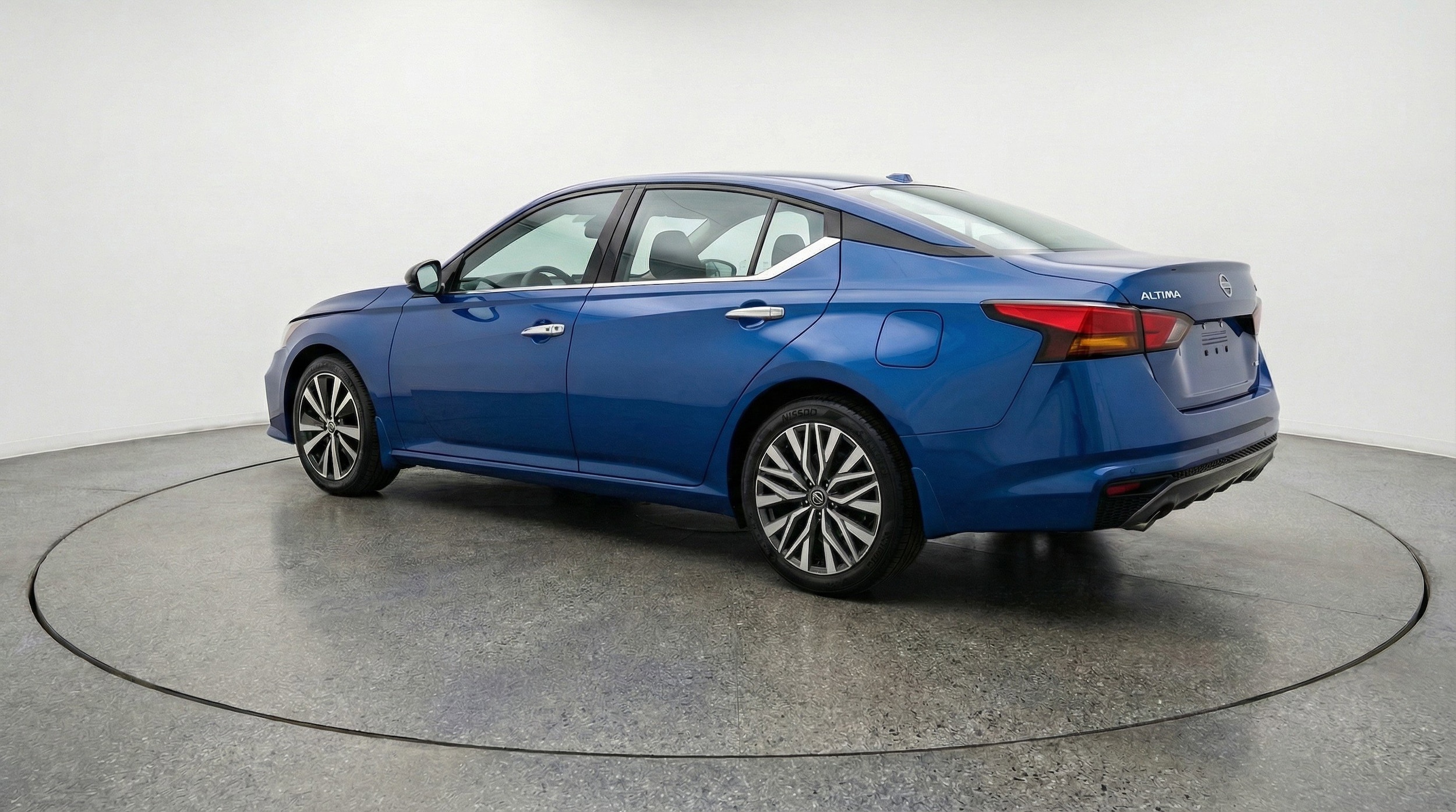 Thumbnail: 2025 Nissan Altima - 6