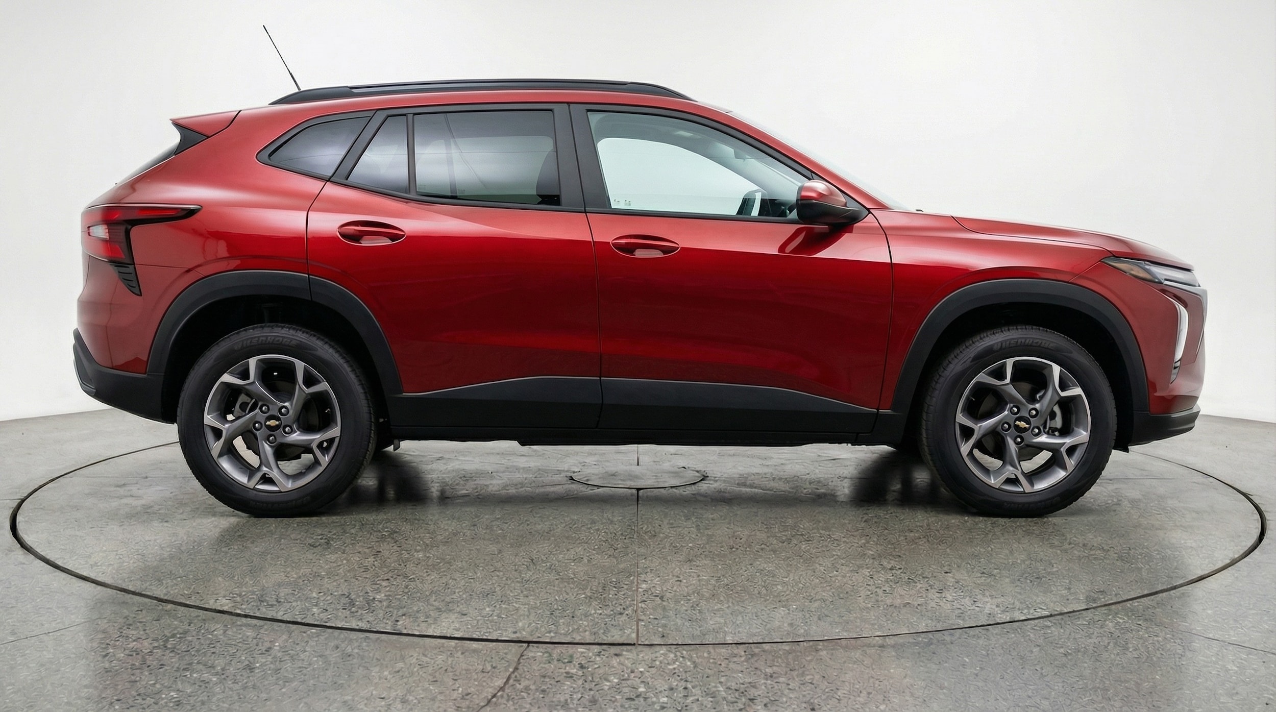 Thumbnail: 2025 Chevrolet Trax - 8