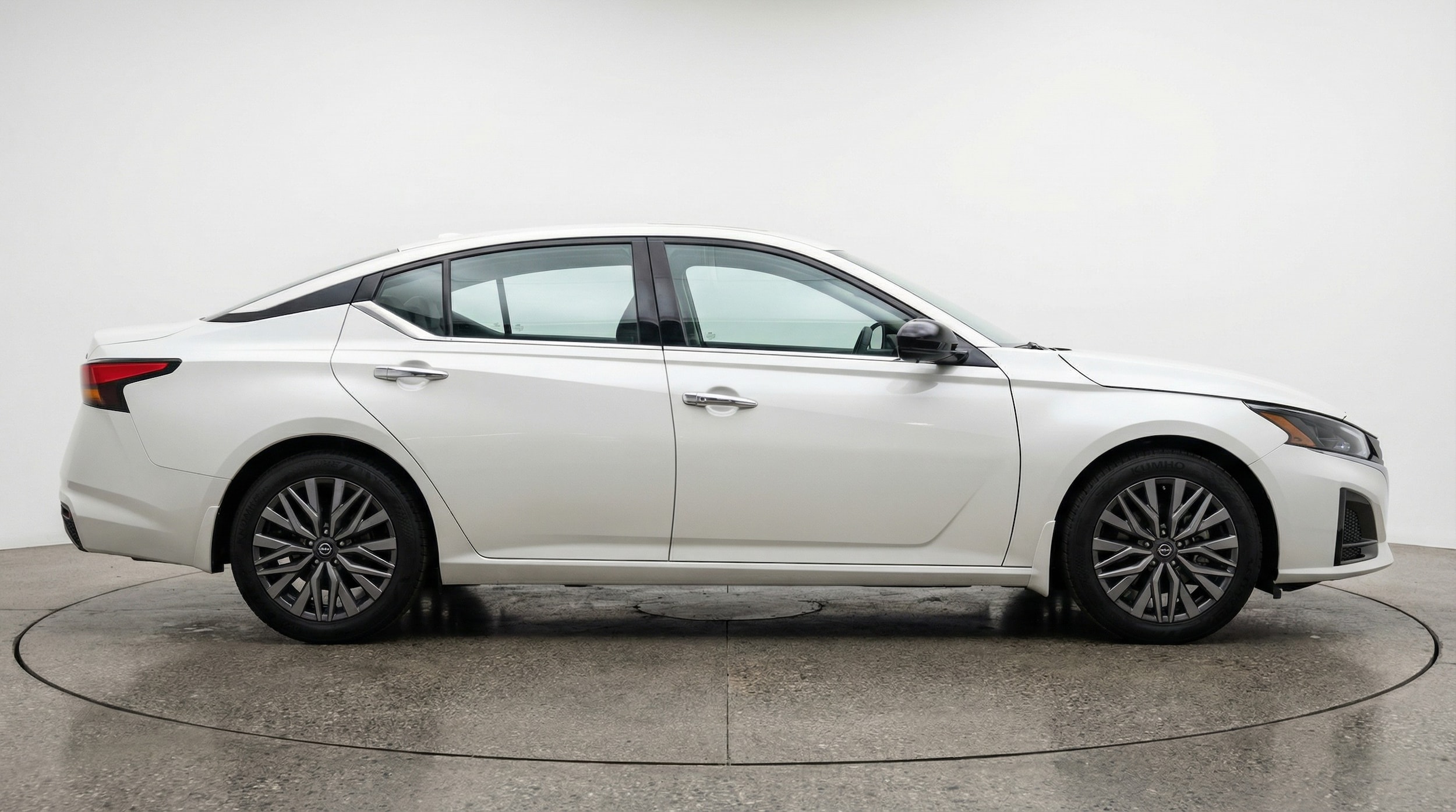 Thumbnail: 2025 Nissan Altima - 8