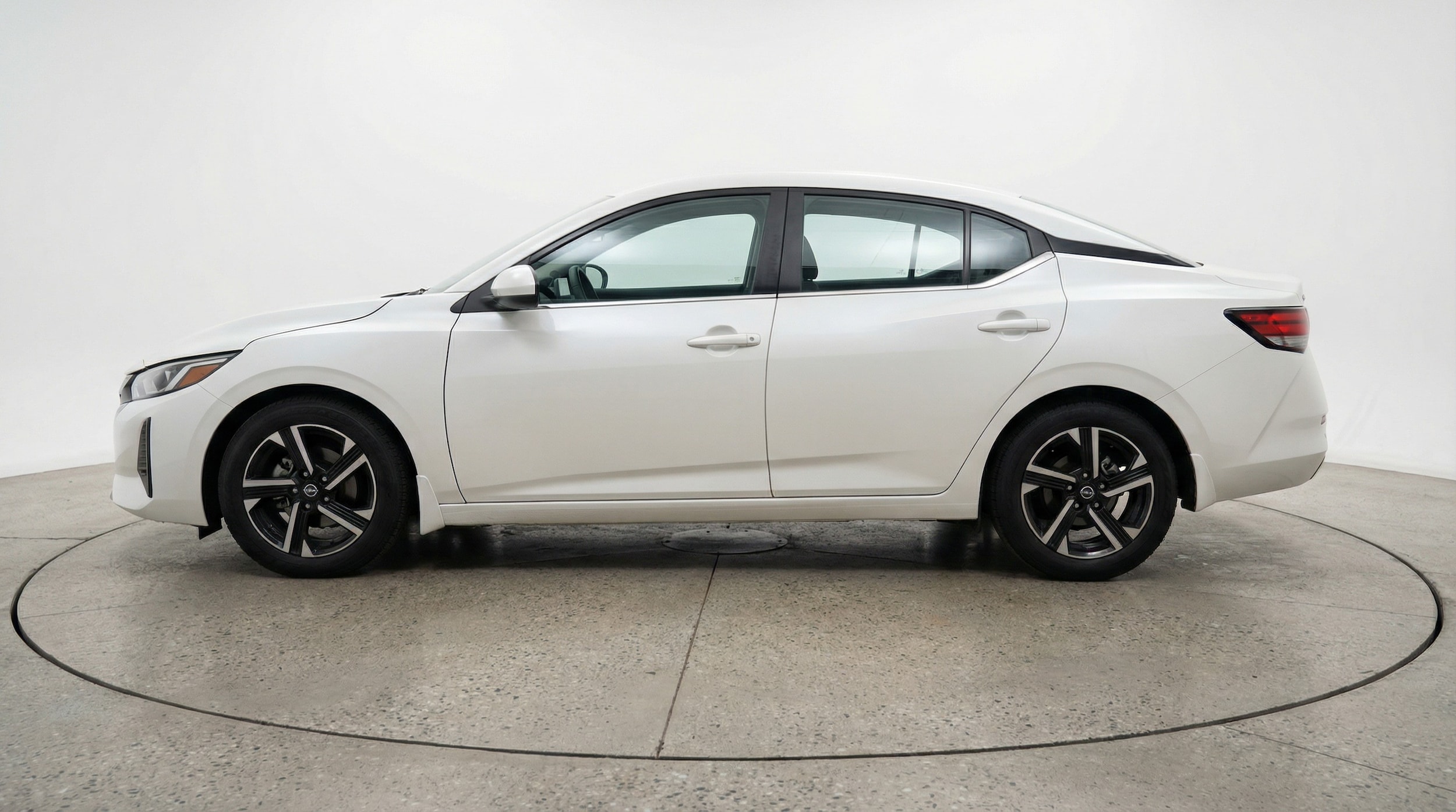 Thumbnail: 2025 Nissan Sentra - 4