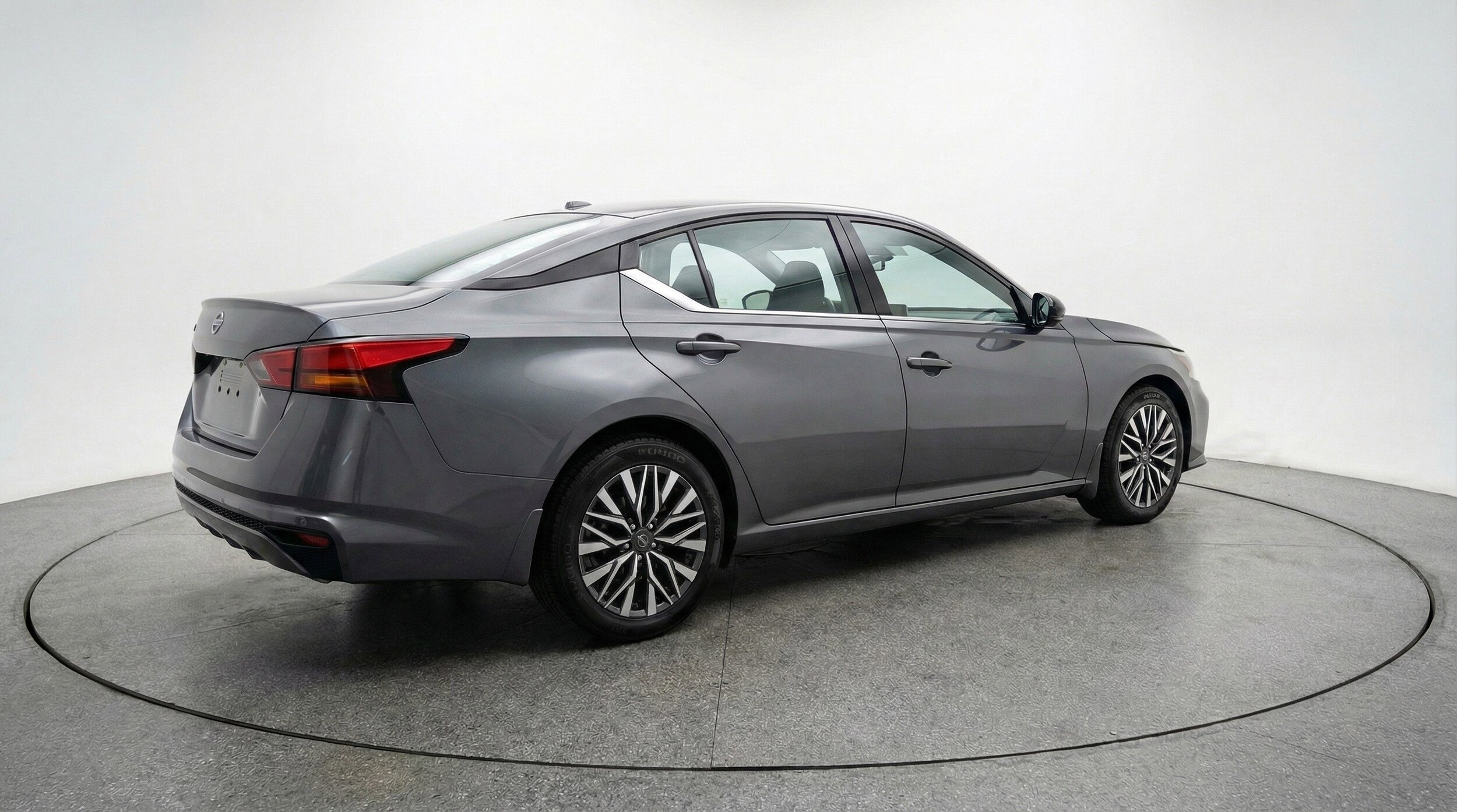 Thumbnail: 2025 Nissan Altima - 9