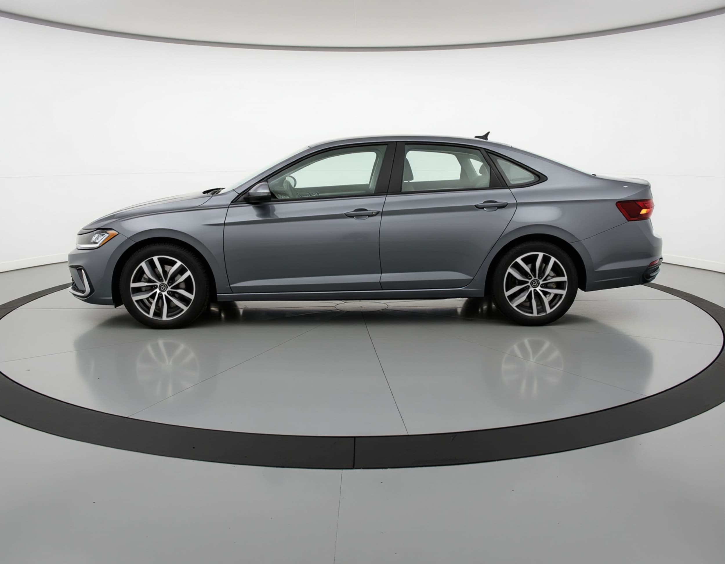 Thumbnail: 2025 Volkswagen Jetta - 4