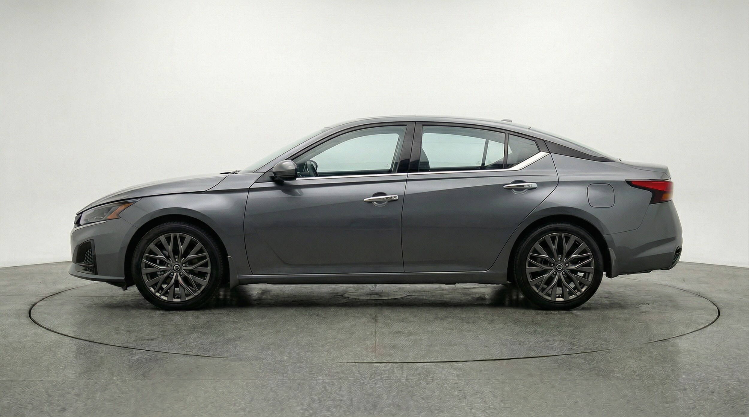 Thumbnail: 2025 Nissan Altima - 4