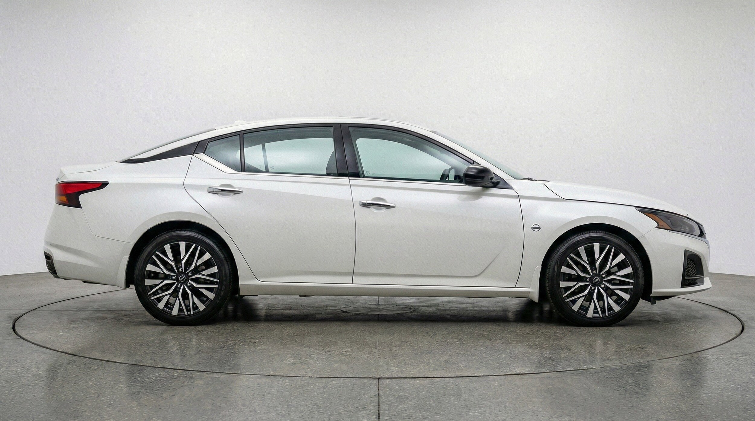 Thumbnail: 2025 Nissan Altima - 11