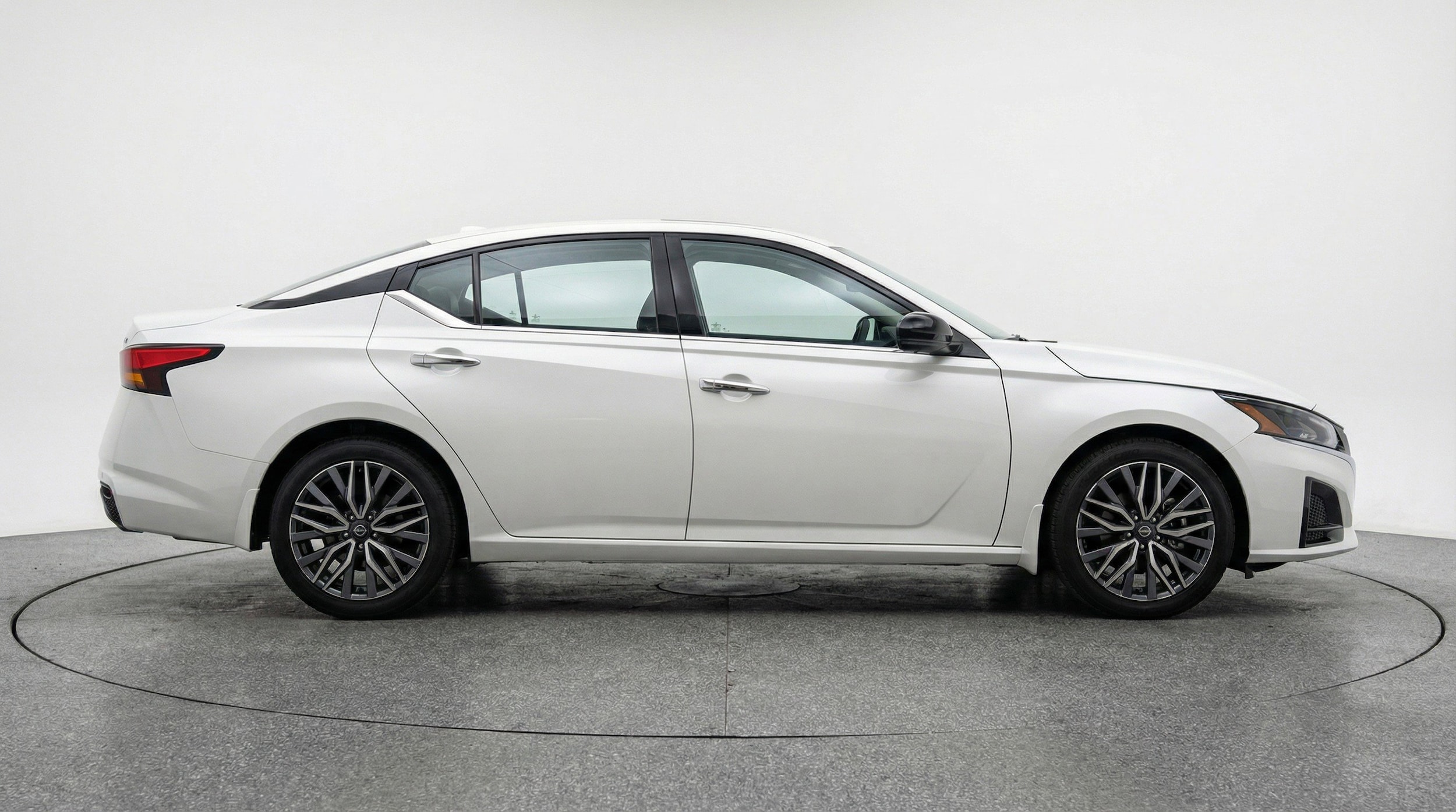 Thumbnail: 2025 Nissan Altima - 11